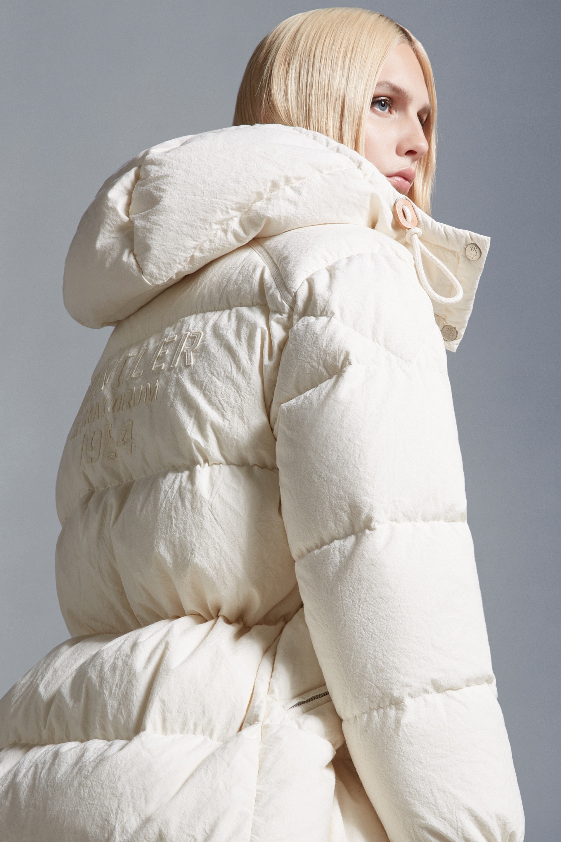 Moncler Karakorum Short Down Jacket Women - 7