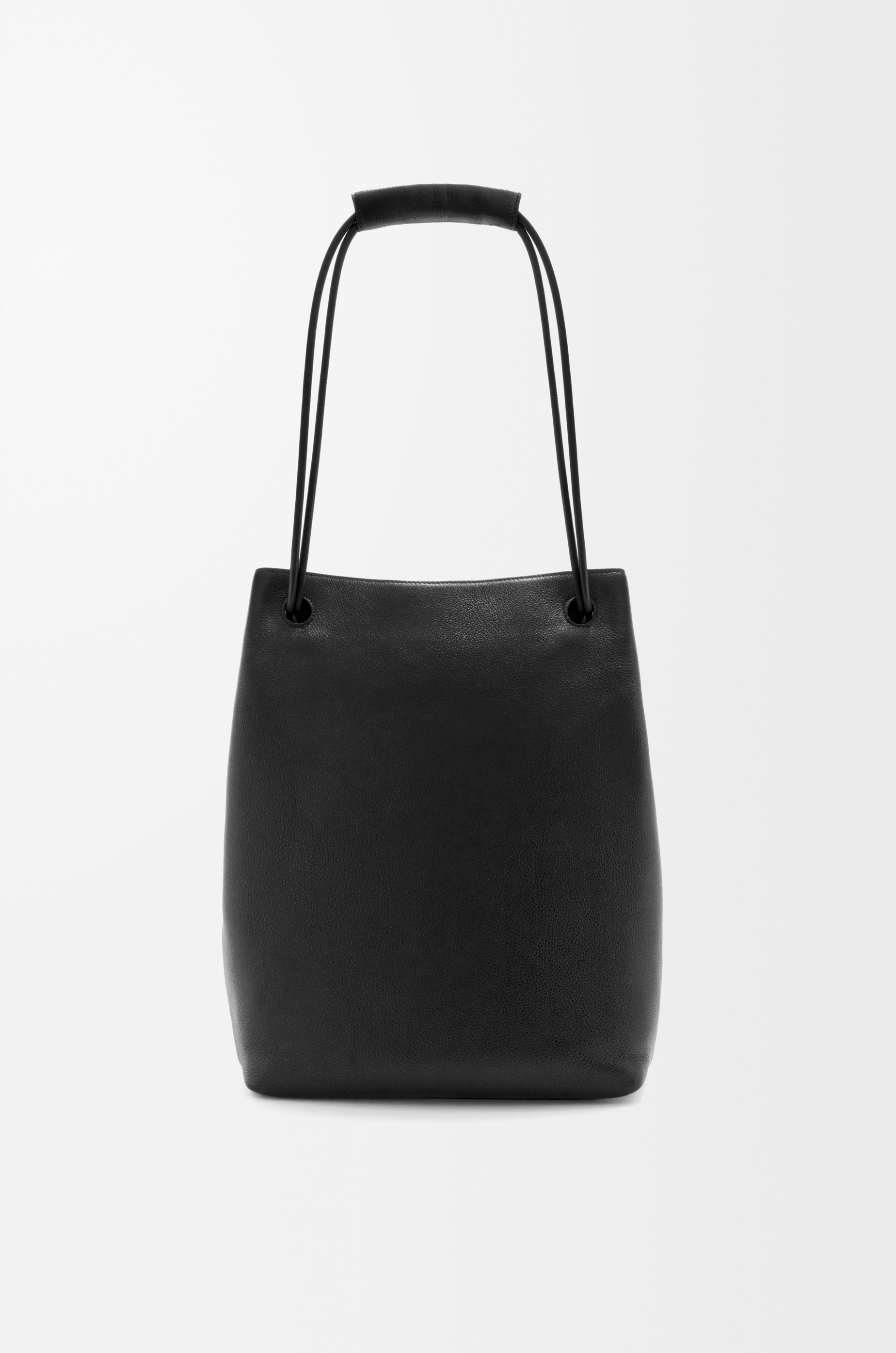 Pebble hobo in supple grained calfskin - 6