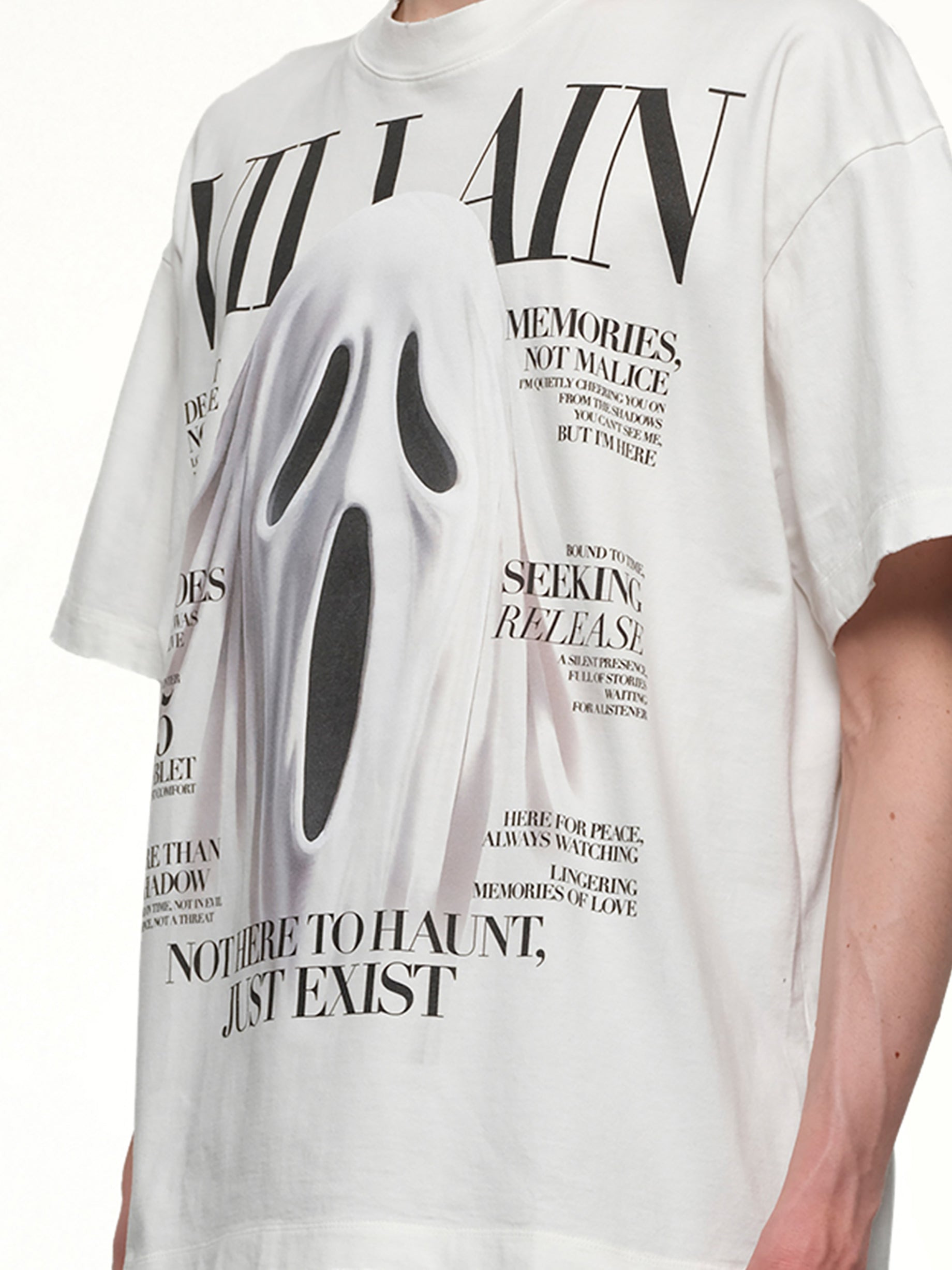 Villain Cover Print T-Shirt in White - 6