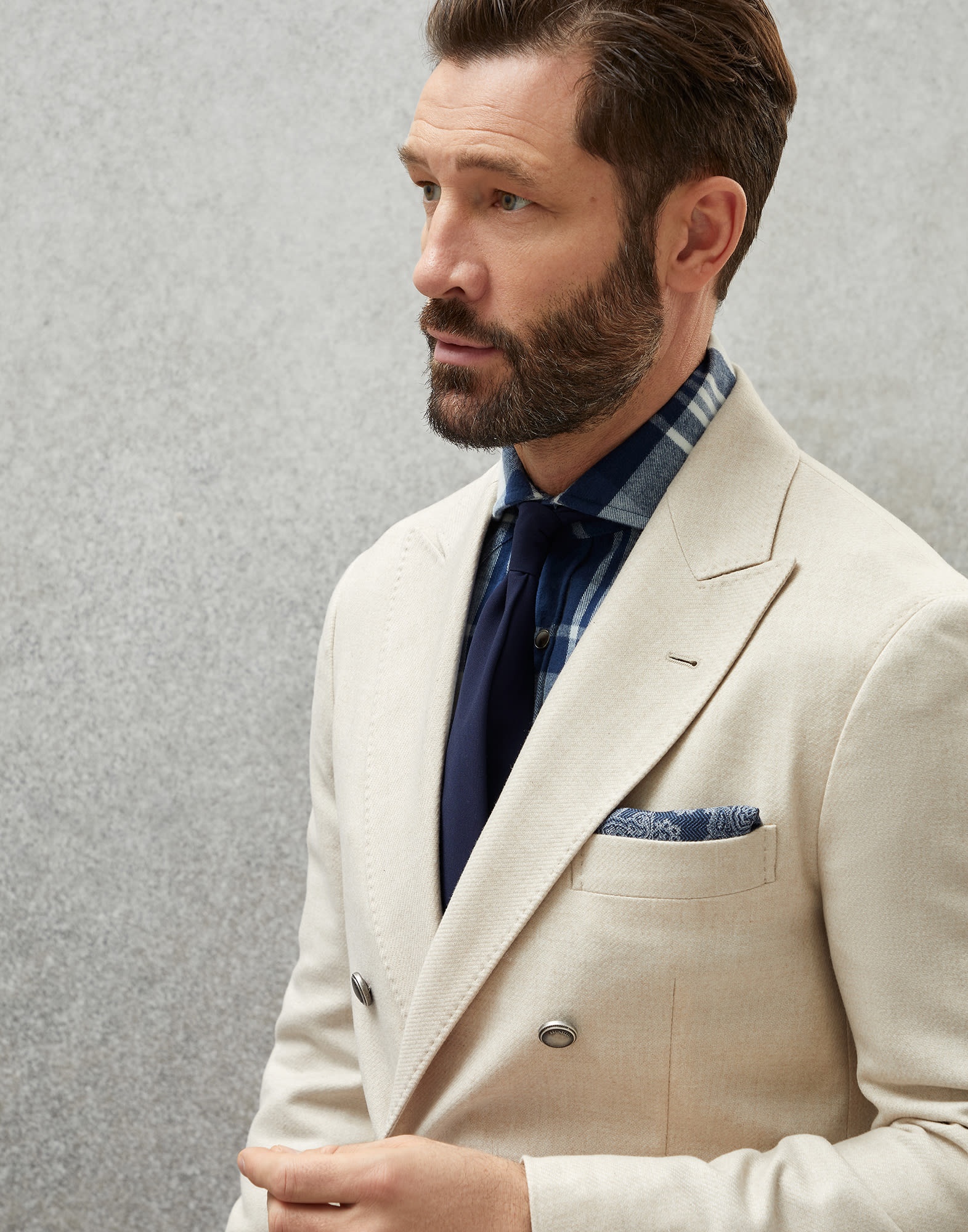Silk pocket square with paisley design 3