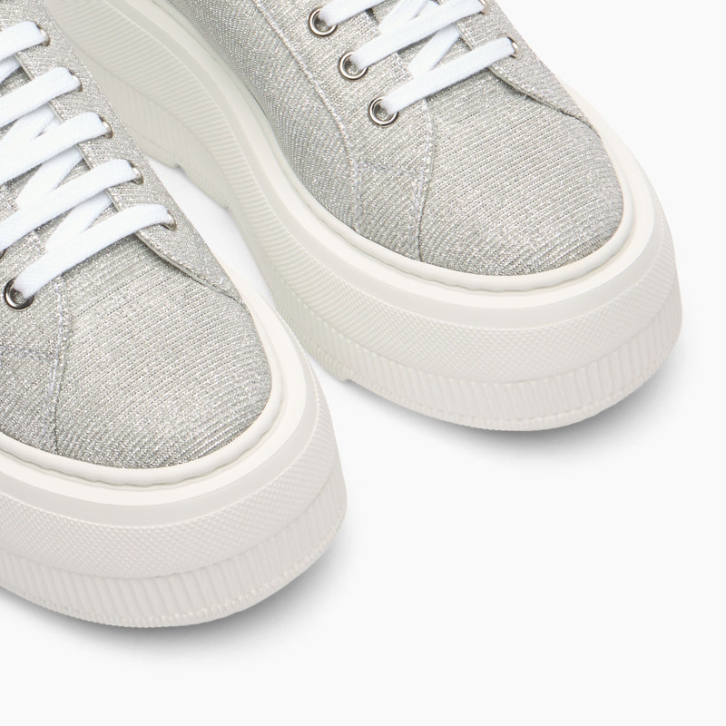 Nexus Sneaker 5