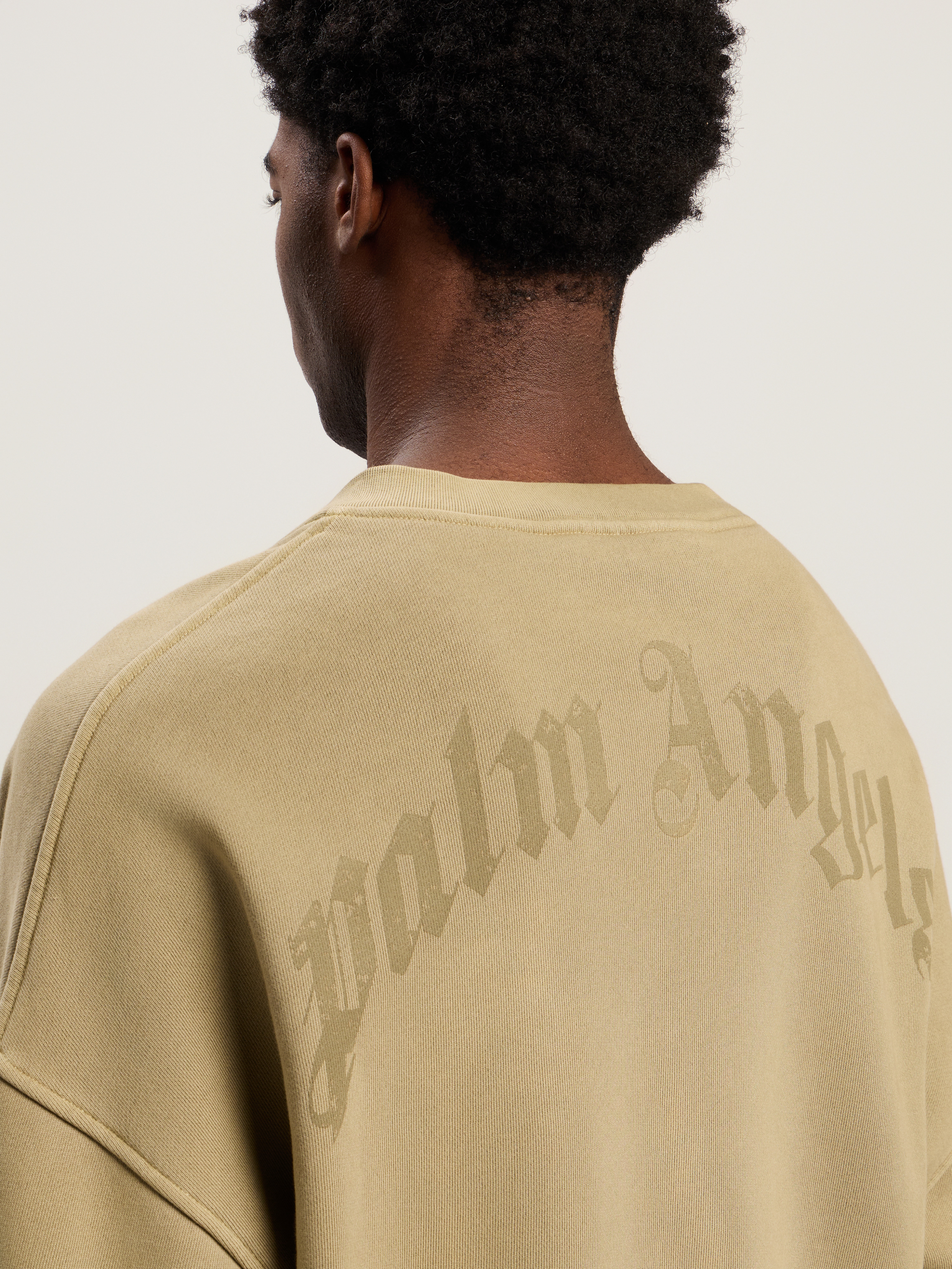 Curved Logo Loose Collar Crew - 6