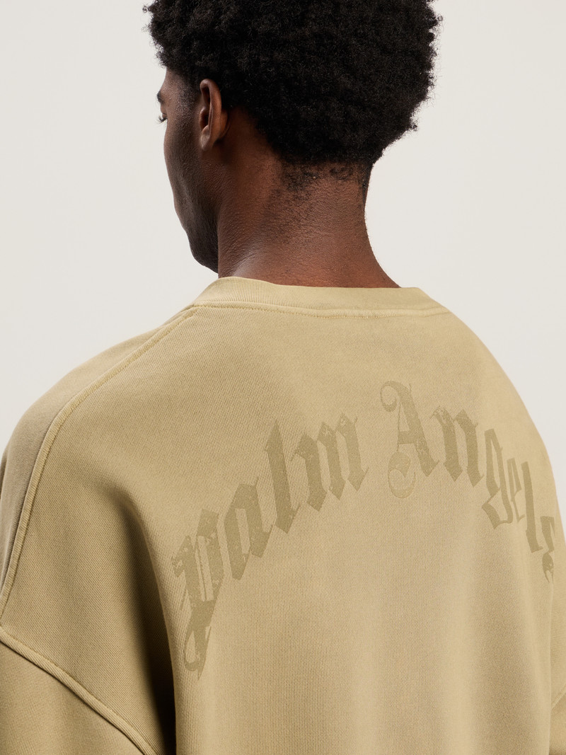 Curved Logo Loose Collar Crew 6