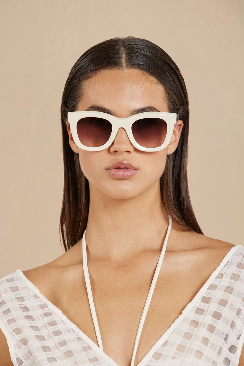 Cult Gaia JULI SUNGLASSES outlook