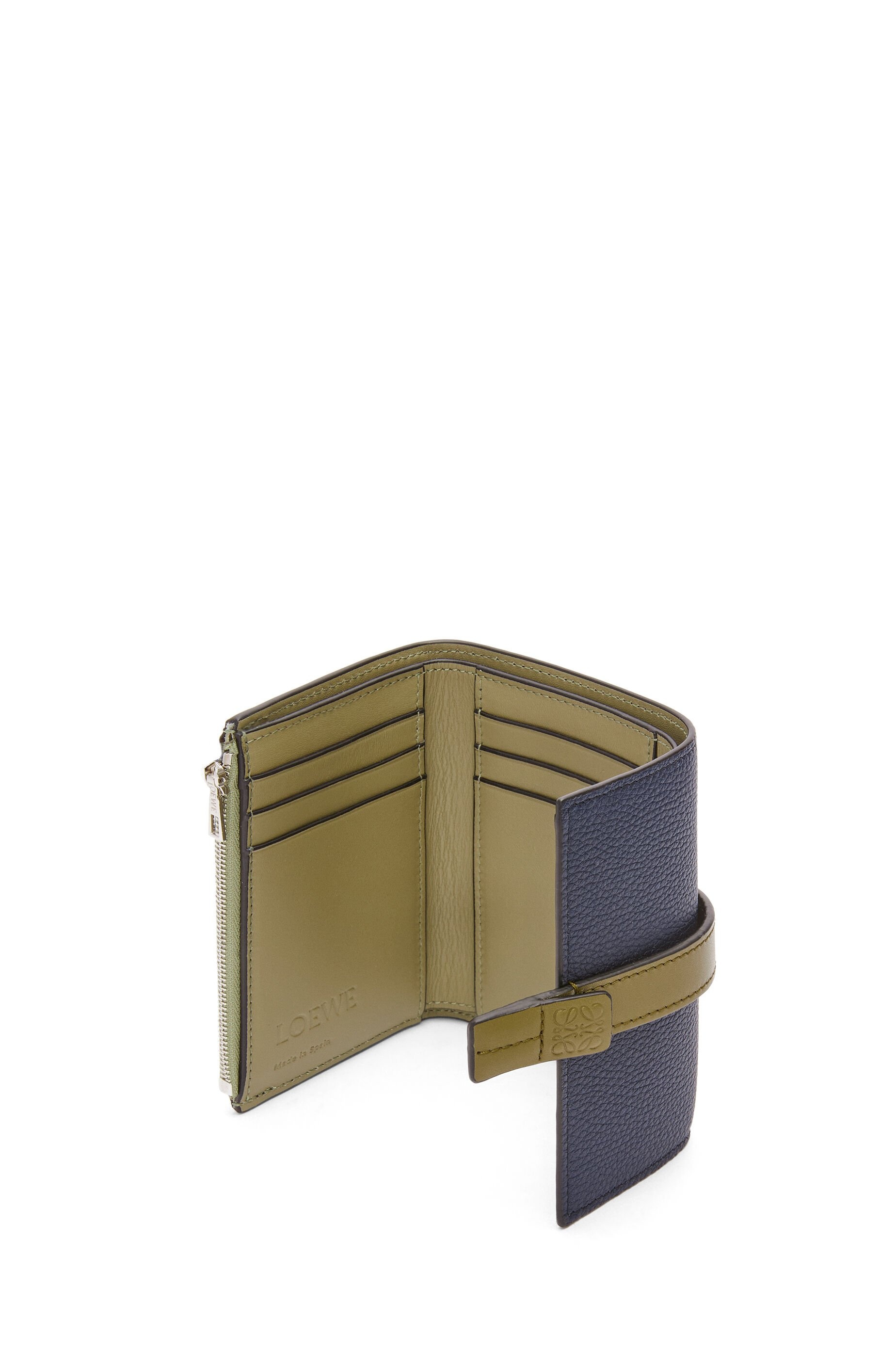 Small vertical wallet in soft grained calfskin - 3