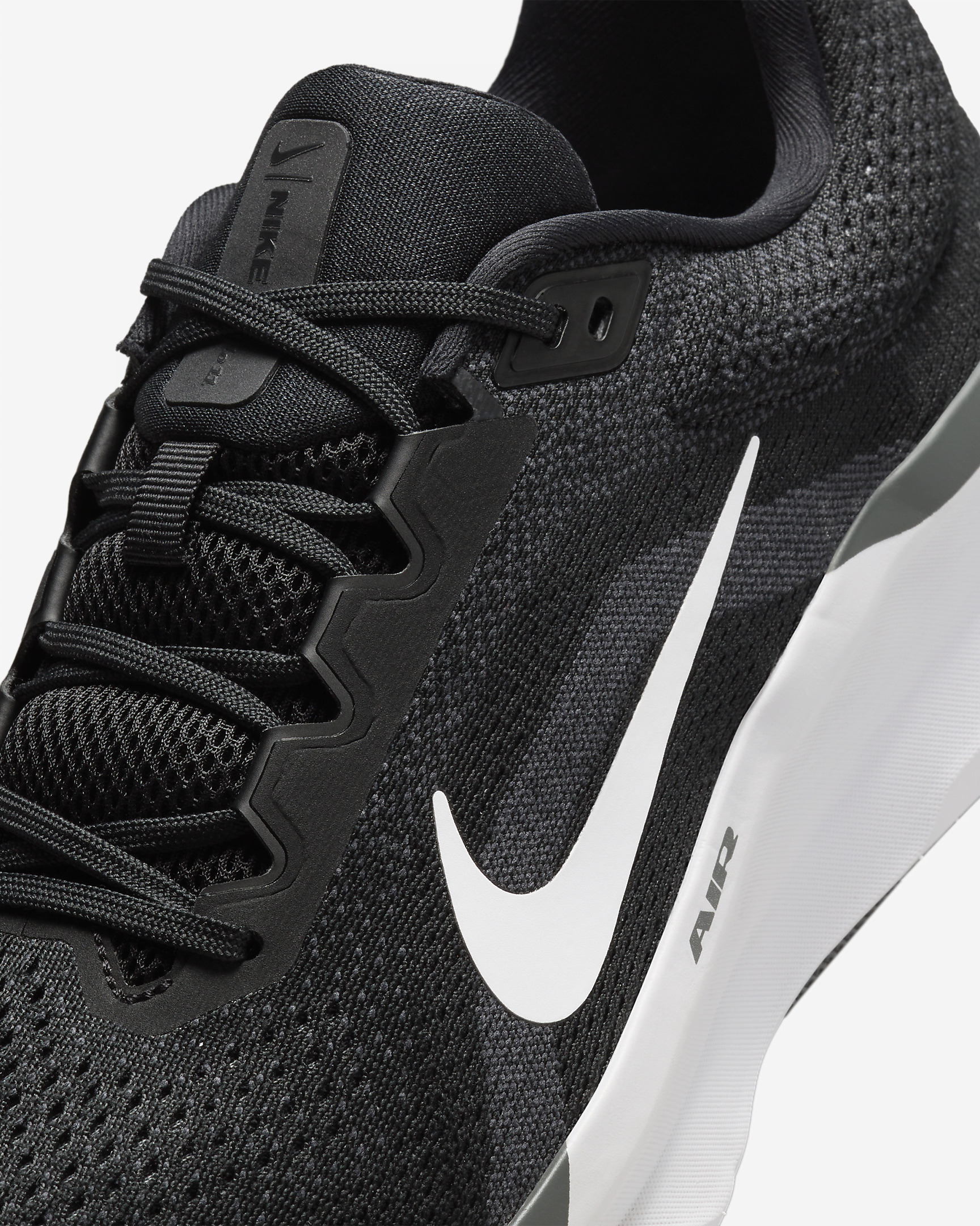 Nike Winflo 11 Men's Road Running Shoes - 7