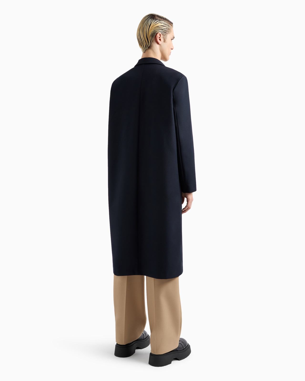 Single-breasted trench coat in a heavyweight, virgin wool-blend gabardine - 3
