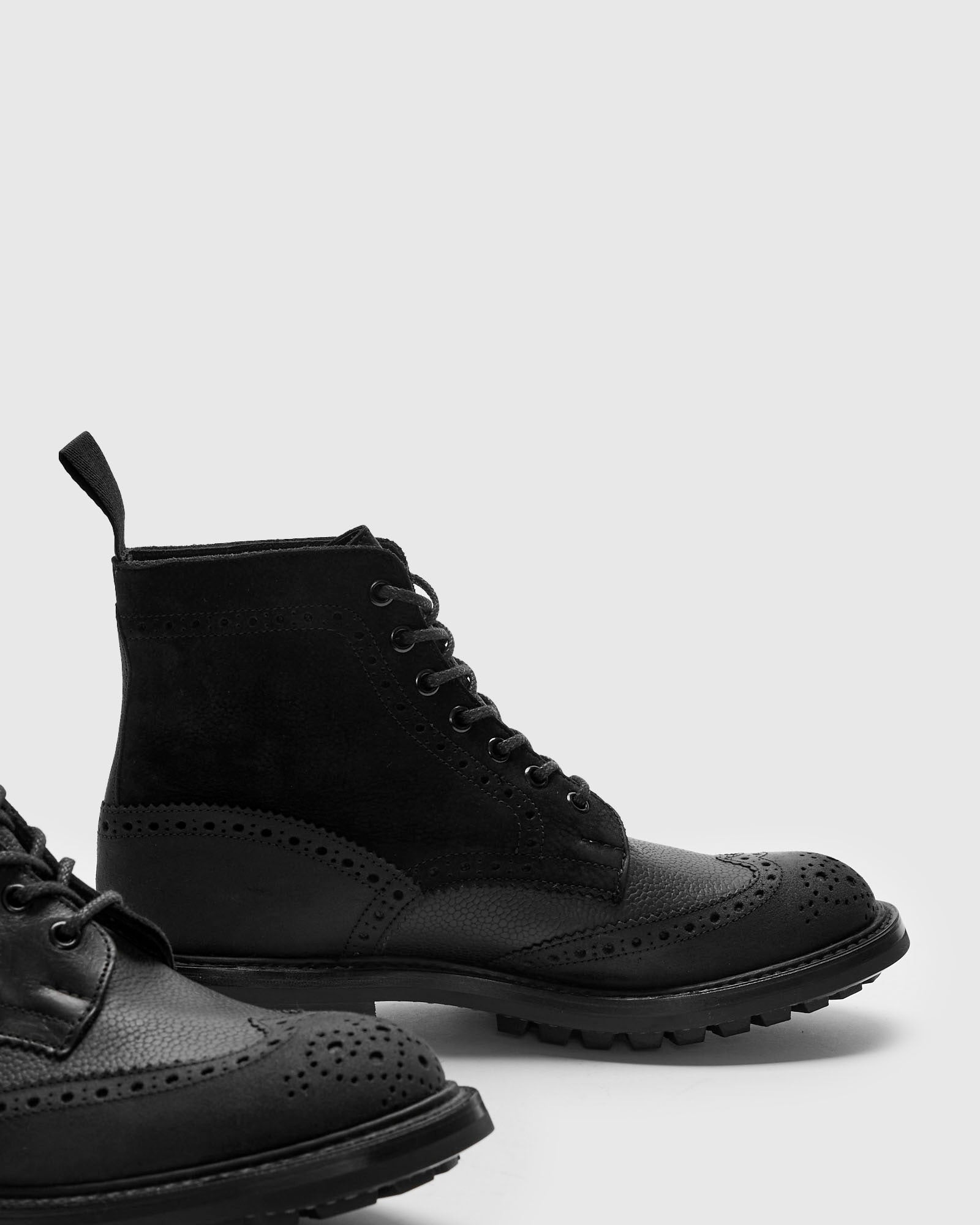 "Overdrive" Stow Boot in Quad Black - 4