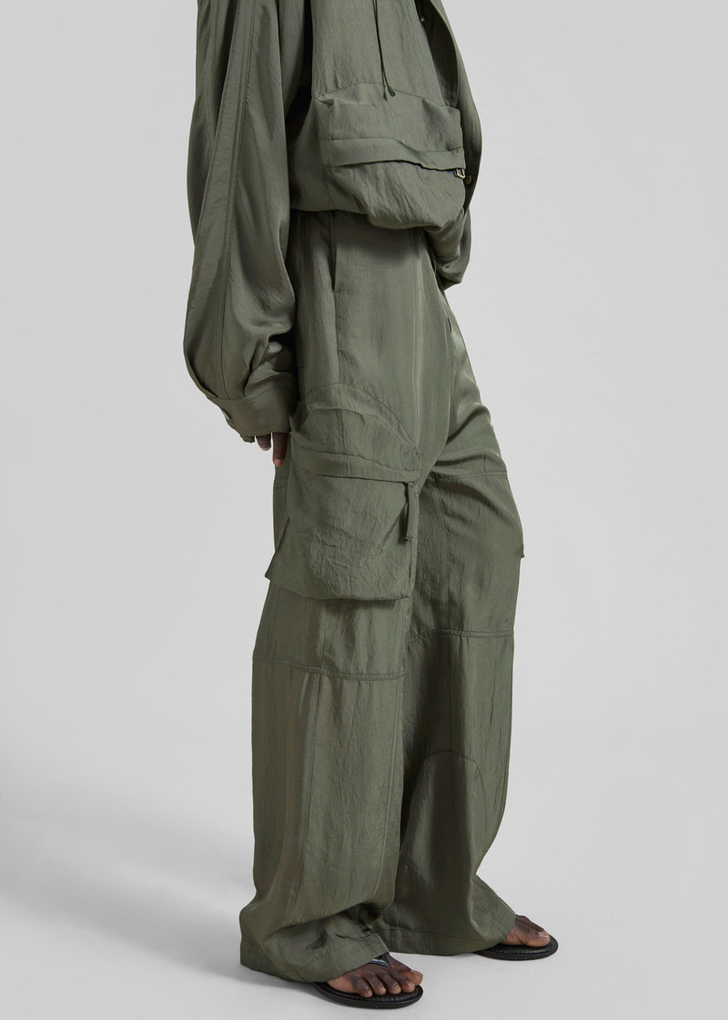 Kelly Fluid Cargo Pants - Moss Green 3