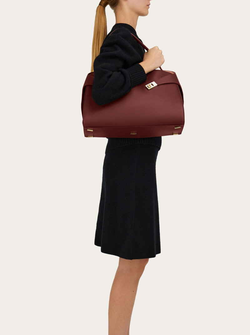 FERRAGAMO Hug soft bicolor shoulder bag (L) outlook