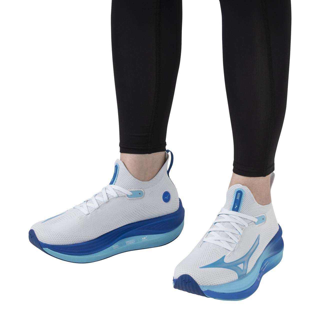 Women's Mizuno Neo Vista Running Shoe - 9