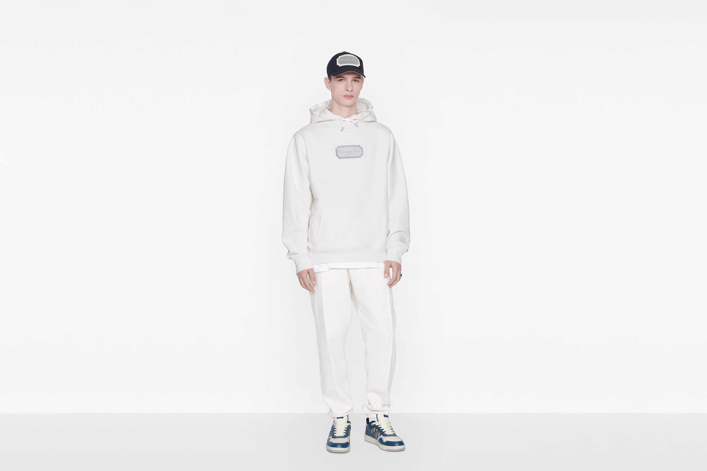 Relaxed-Fit Hooded Sweatshirt - 4