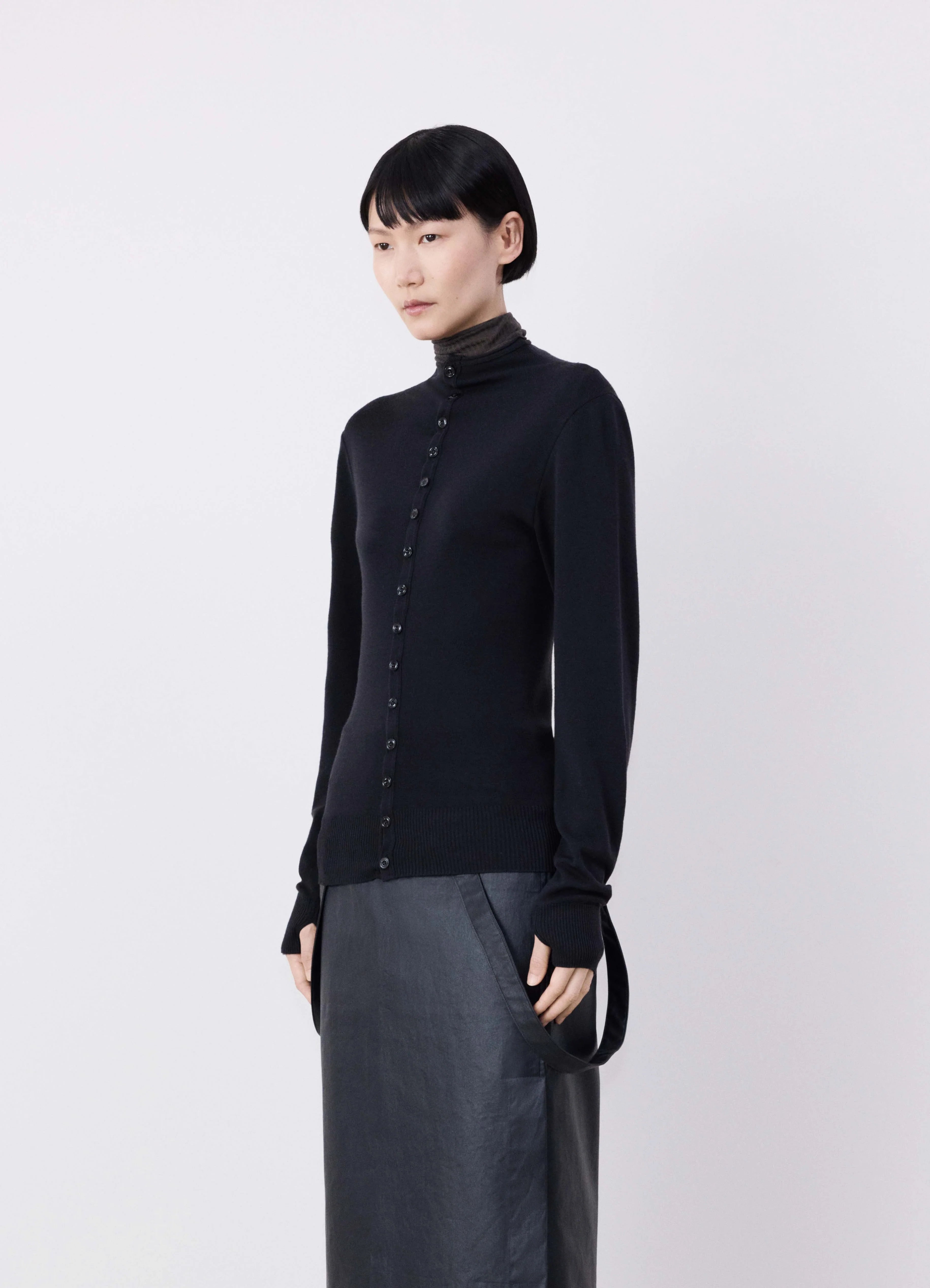 FITTED SEAMLESS CARDIGAN - 2