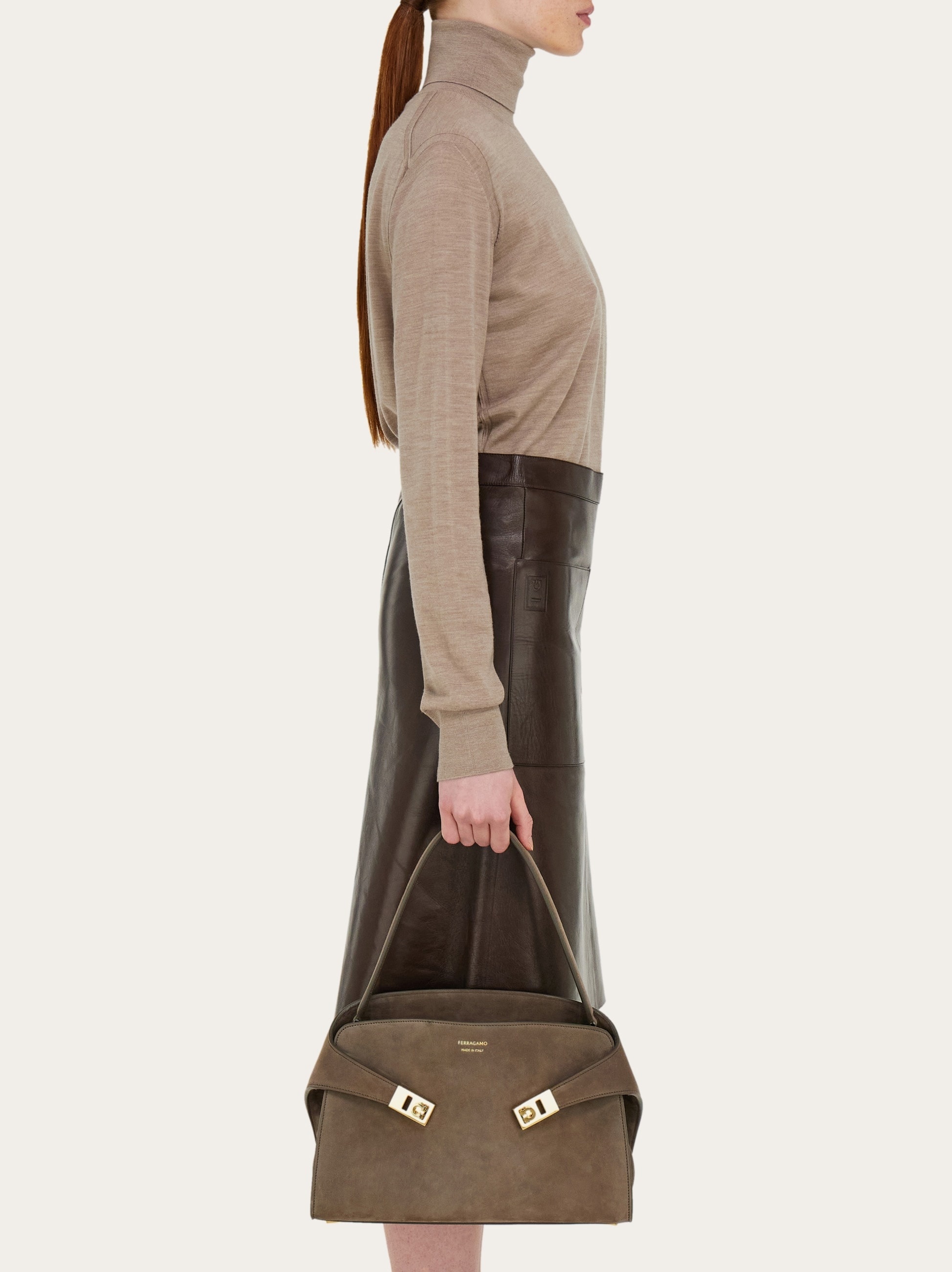 Hug soft bicolor shoulder bag (M) - 3