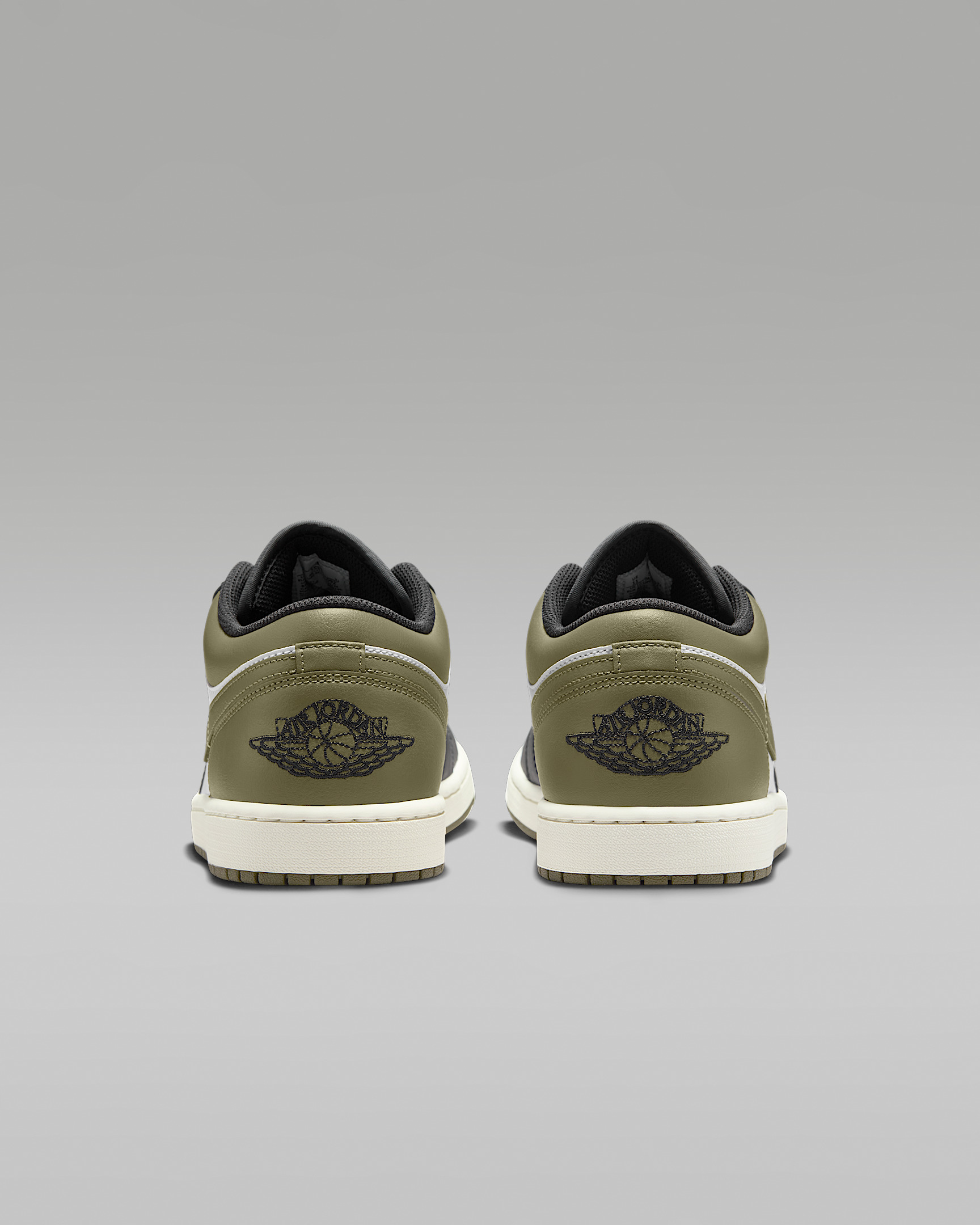 Air Jordan 1 Low Men's Shoes - 6