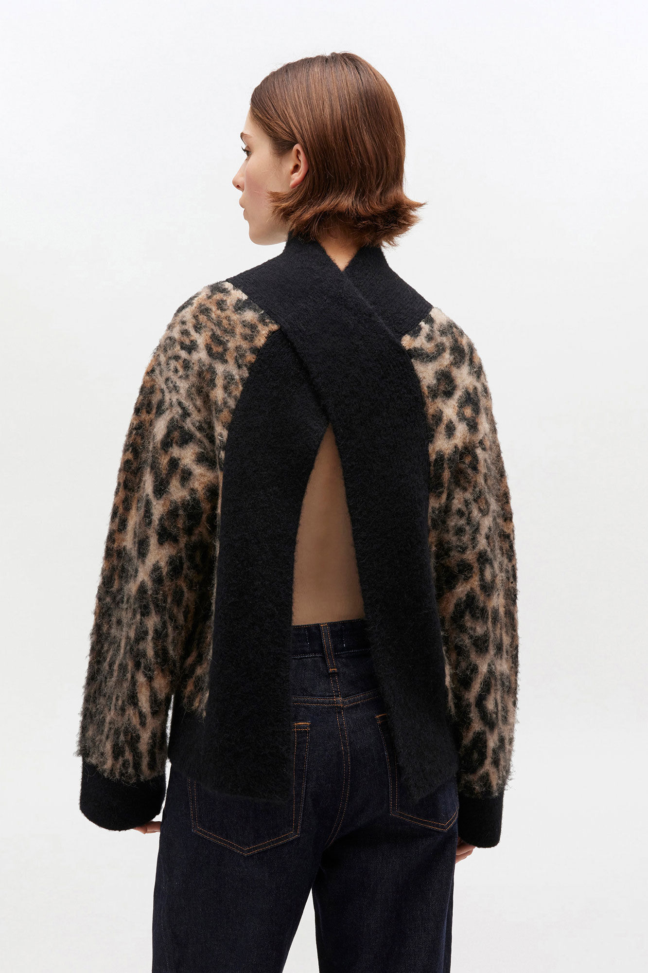 LEOPARD OPEN BACK SWEATER - 4