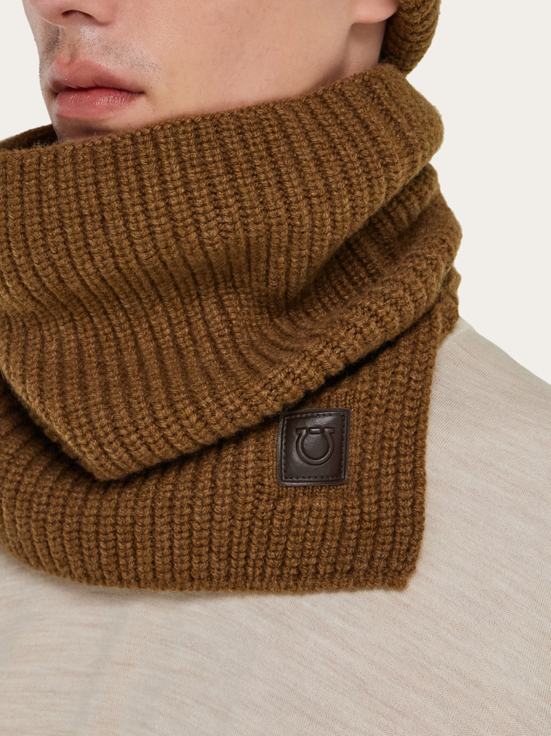 FERRAGAMO Cashmere blend collar outlook