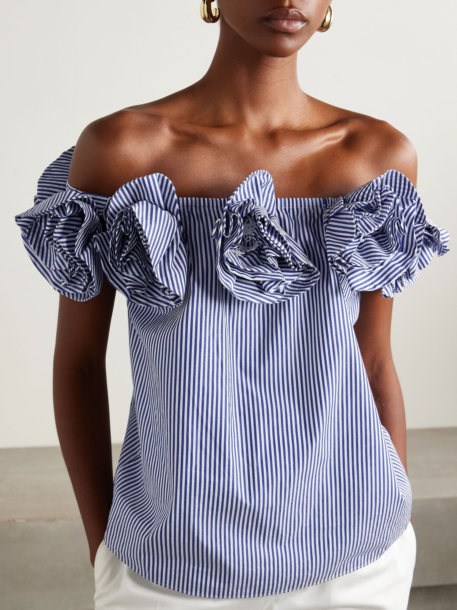 Ruffled off-the-shoulder striped cotton-poplin top Blue - 3