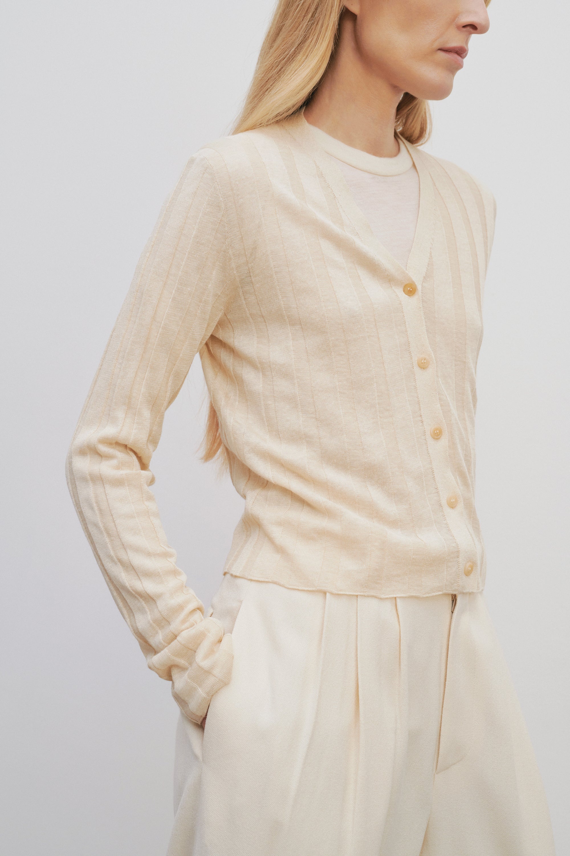 Dwin Cardigan in Linen and Silk - 4