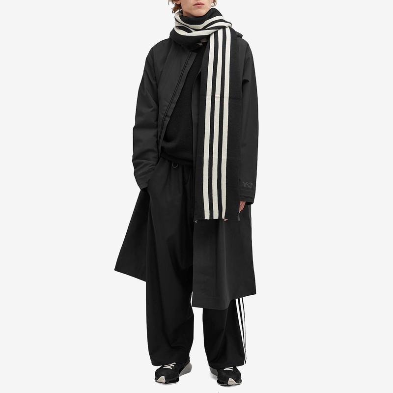 Y-3 Y-3 3-Stripe Scarf outlook