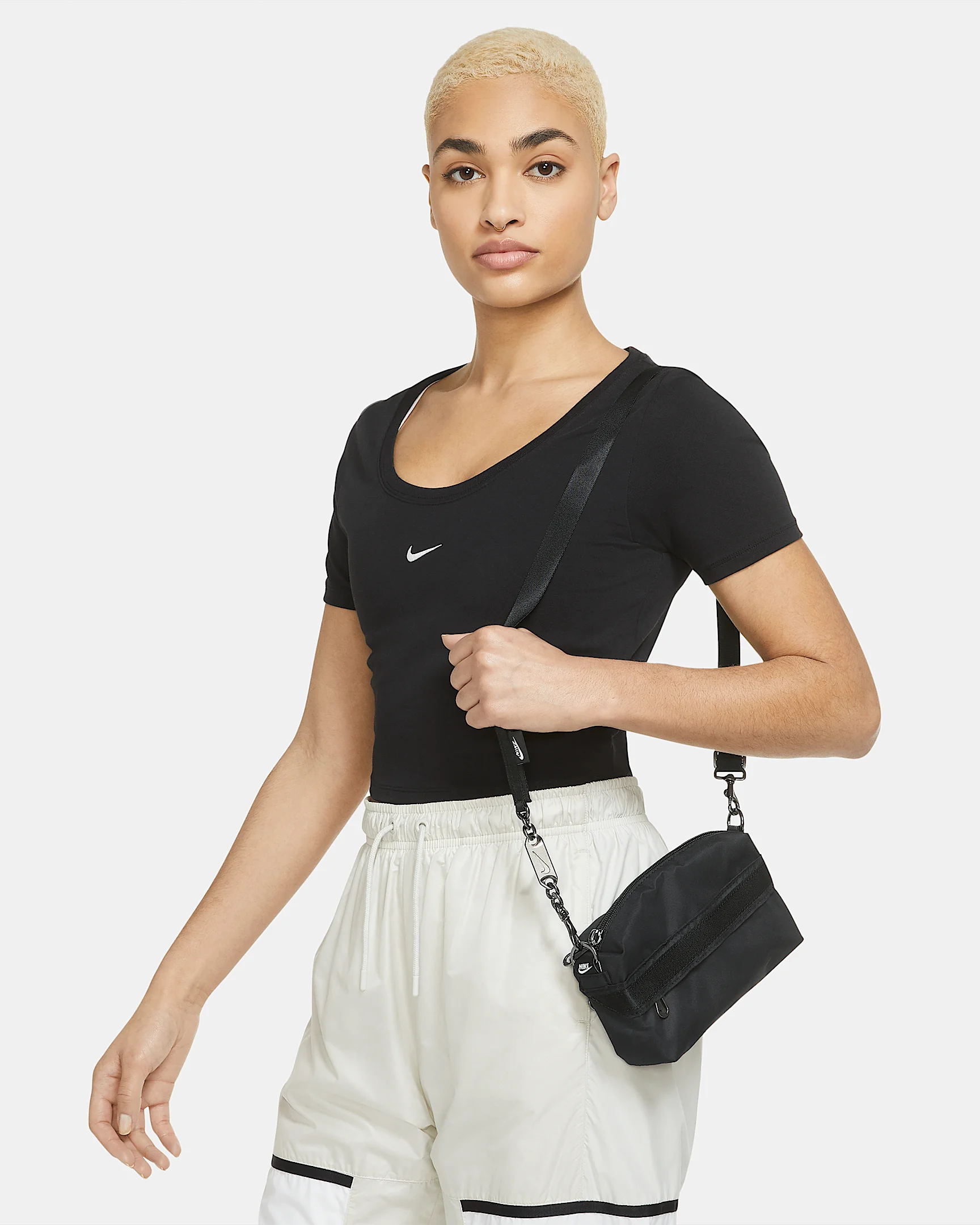 Nike Sportswear Futura Luxe Women's Crossbody Bag (1L) - 1
