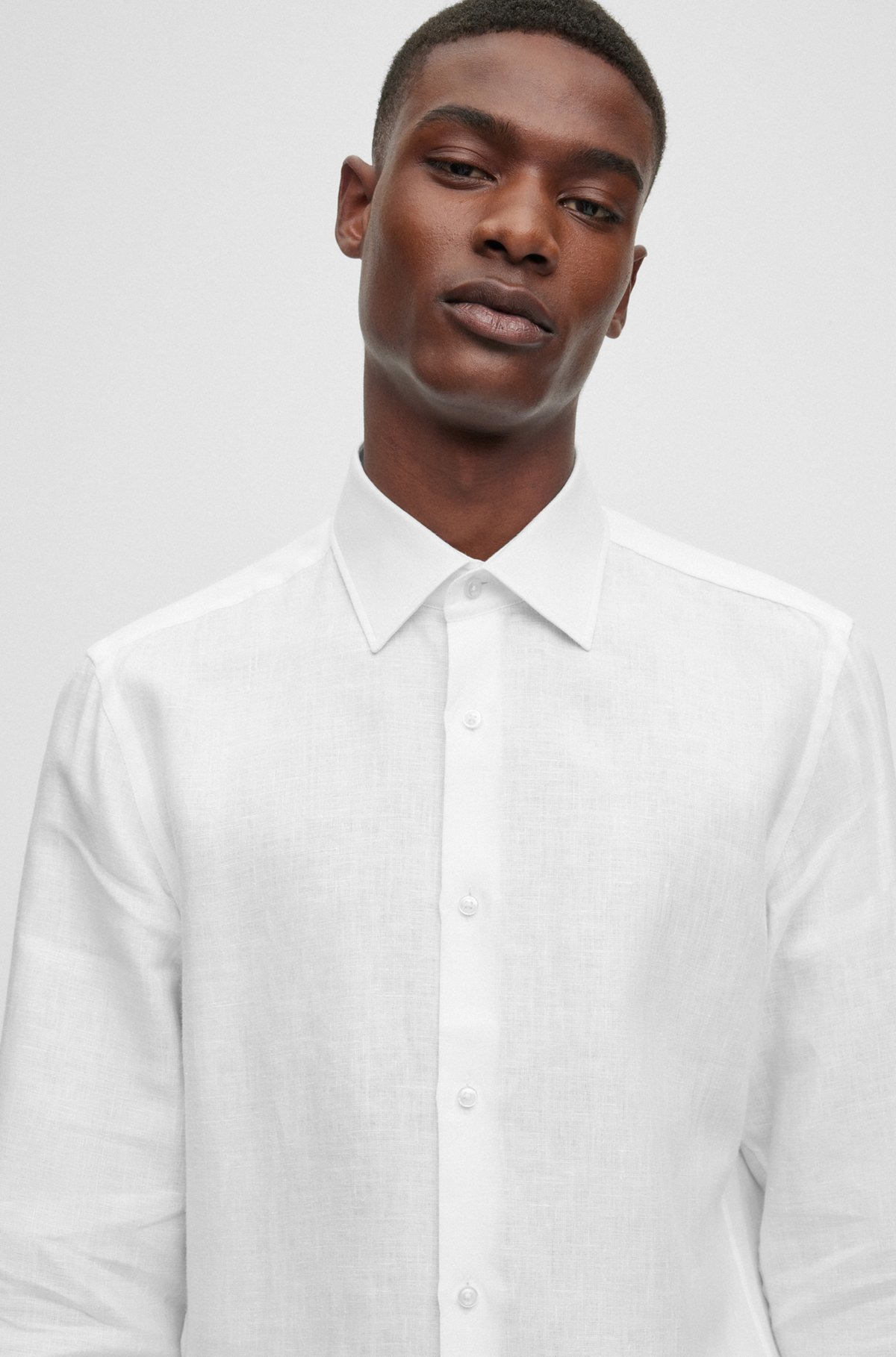 SLIM-FIT SHIRT IN ITALIAN-MADE LINEN - 3