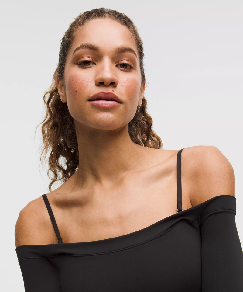 Wunder Train Off-Shoulder Long-Sleeve Shirt 4