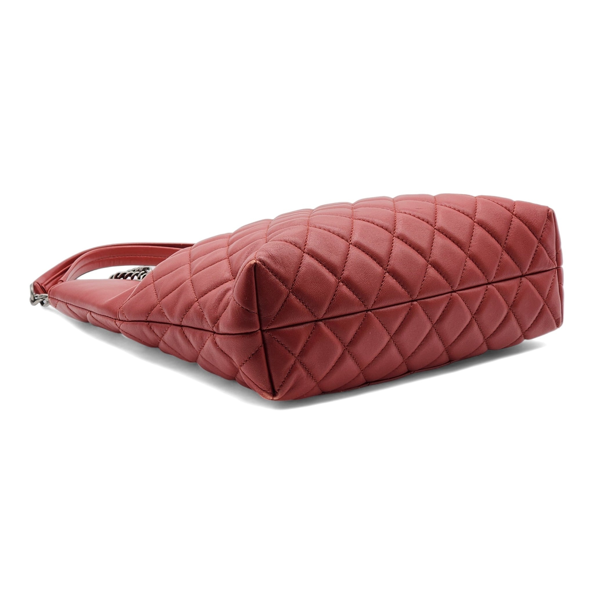 Chanel Urban Delight Quilted Leather Chain Tote in Red - 3