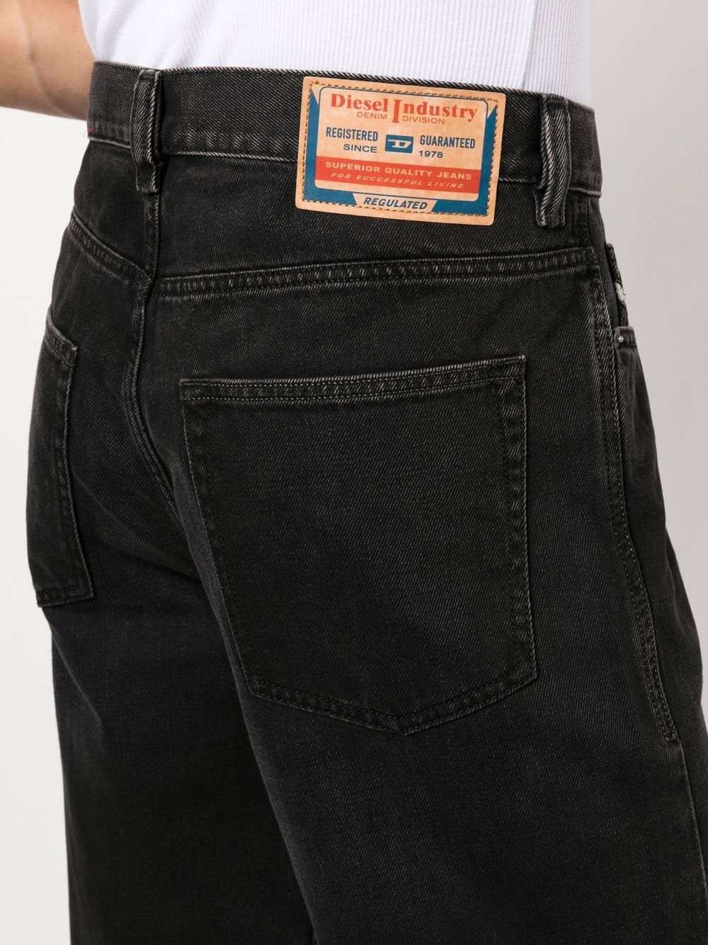 2010 straight-leg jeans - 5