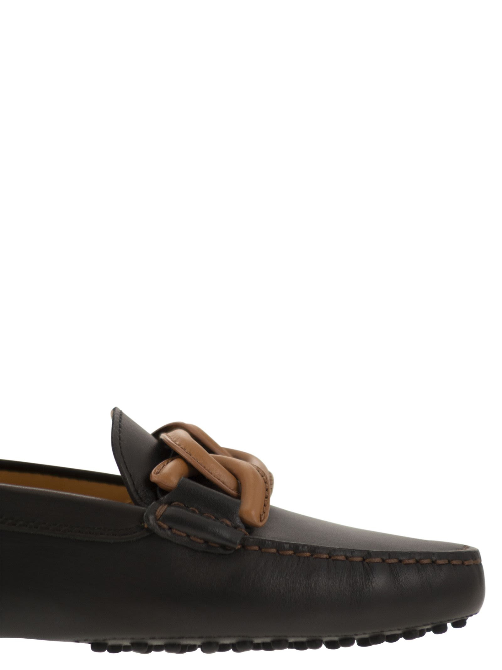 Tod's Women Moccasin With Leather Chain - 6