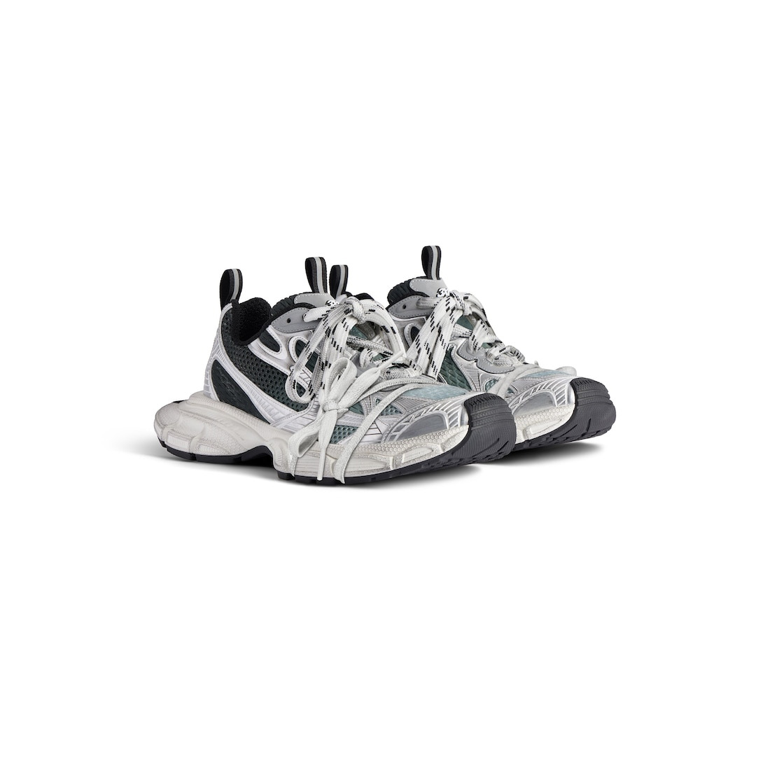 Men's 3xl Gradient Sneaker  in Black/grey/white - 2