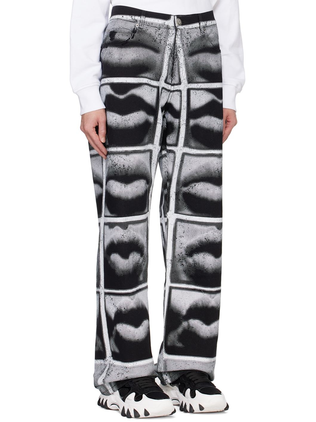Black & White Lips Print Loose Jeans - 2