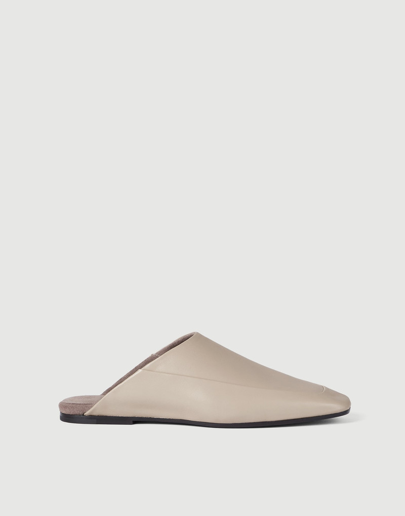 Calfskin slippers 1