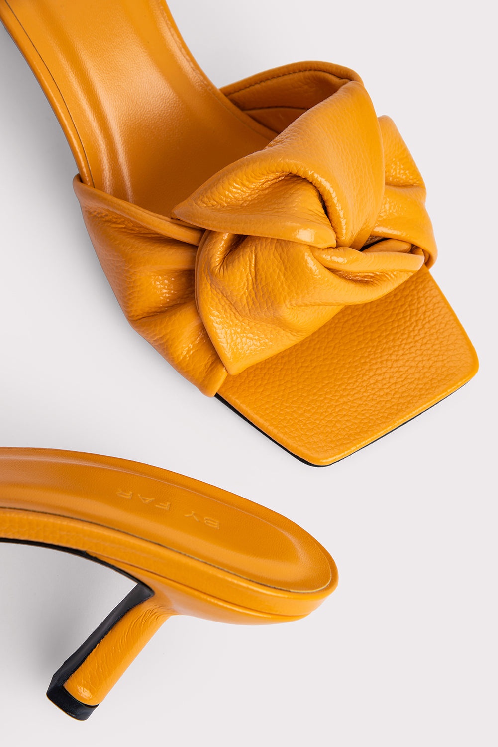 Lana Sunflower Gloss Grained Leather - 4