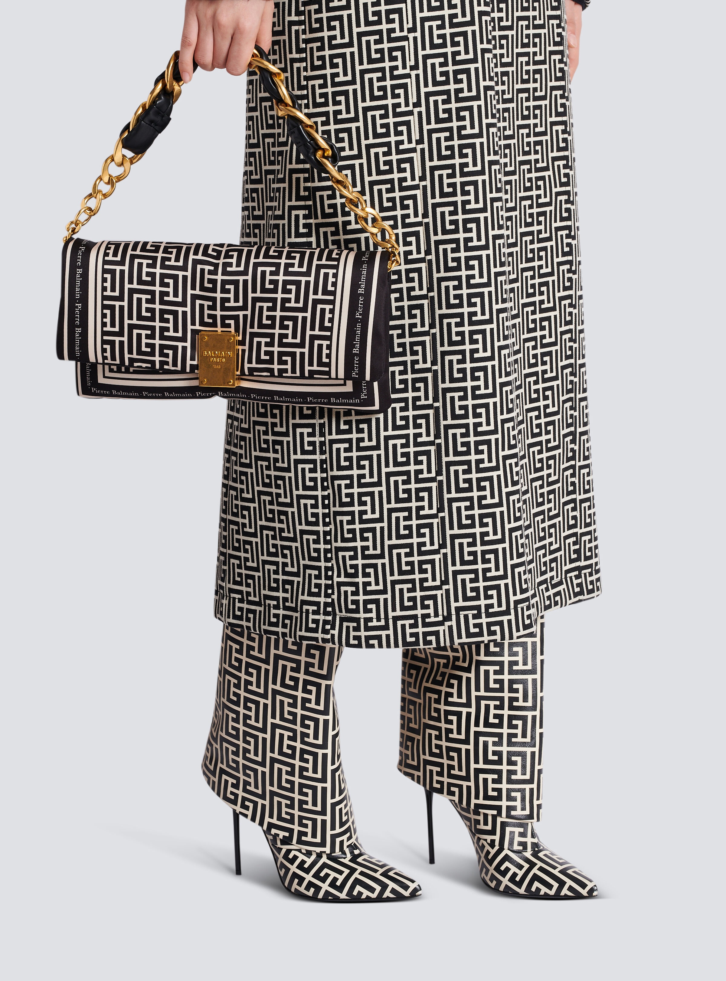 1945 Soft monogrammed scarf clutch - 8