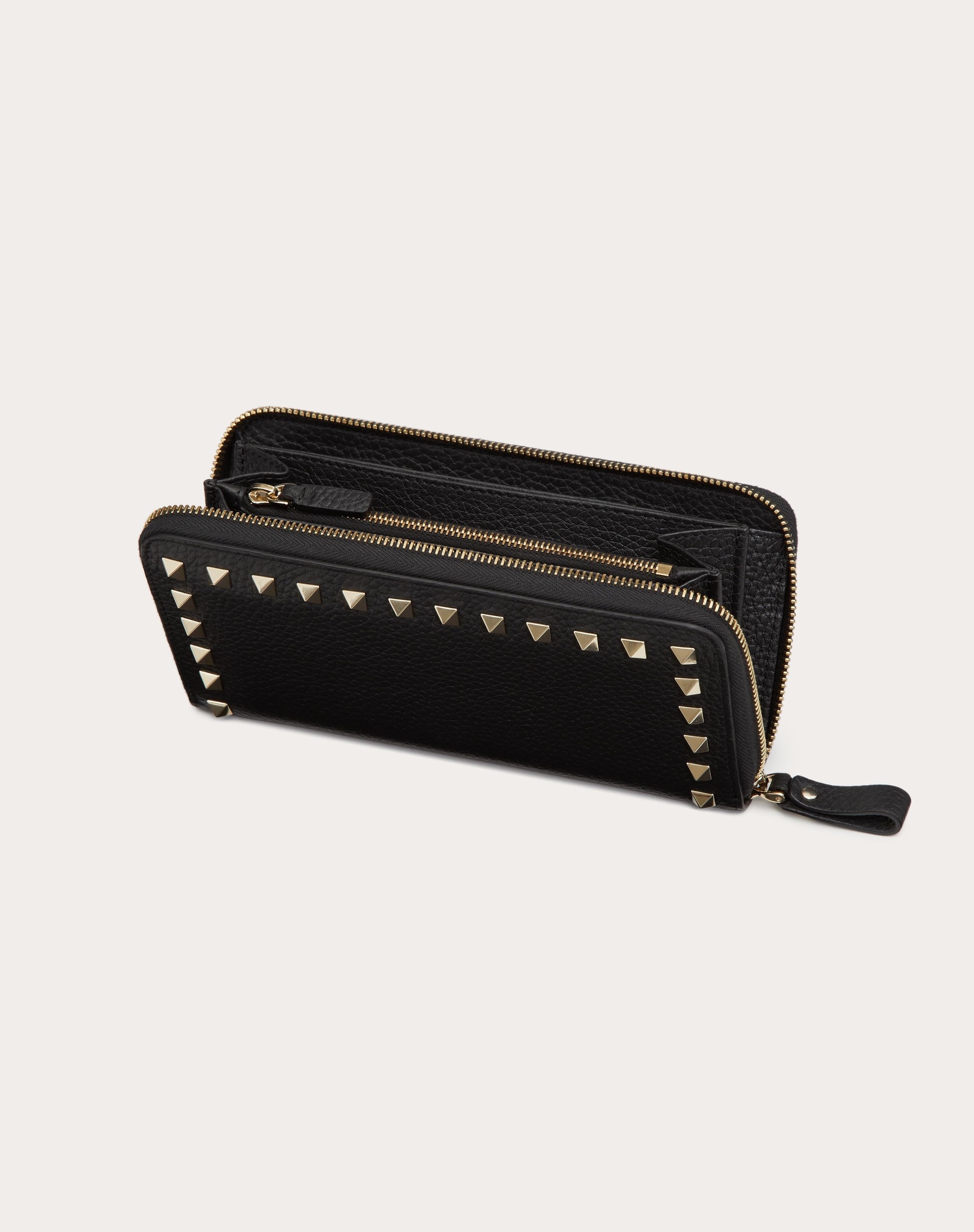 ROCKSTUD GRAINY CALFSKIN ZIPPERED WALLET - 5