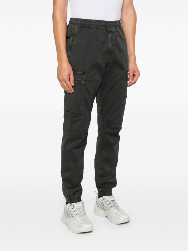 Compass-badge trousers 3