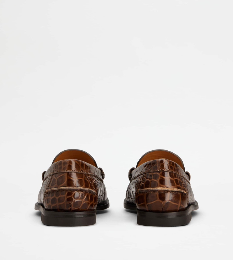 Tod's LOAFERS IN LEATHER - BROWN outlook