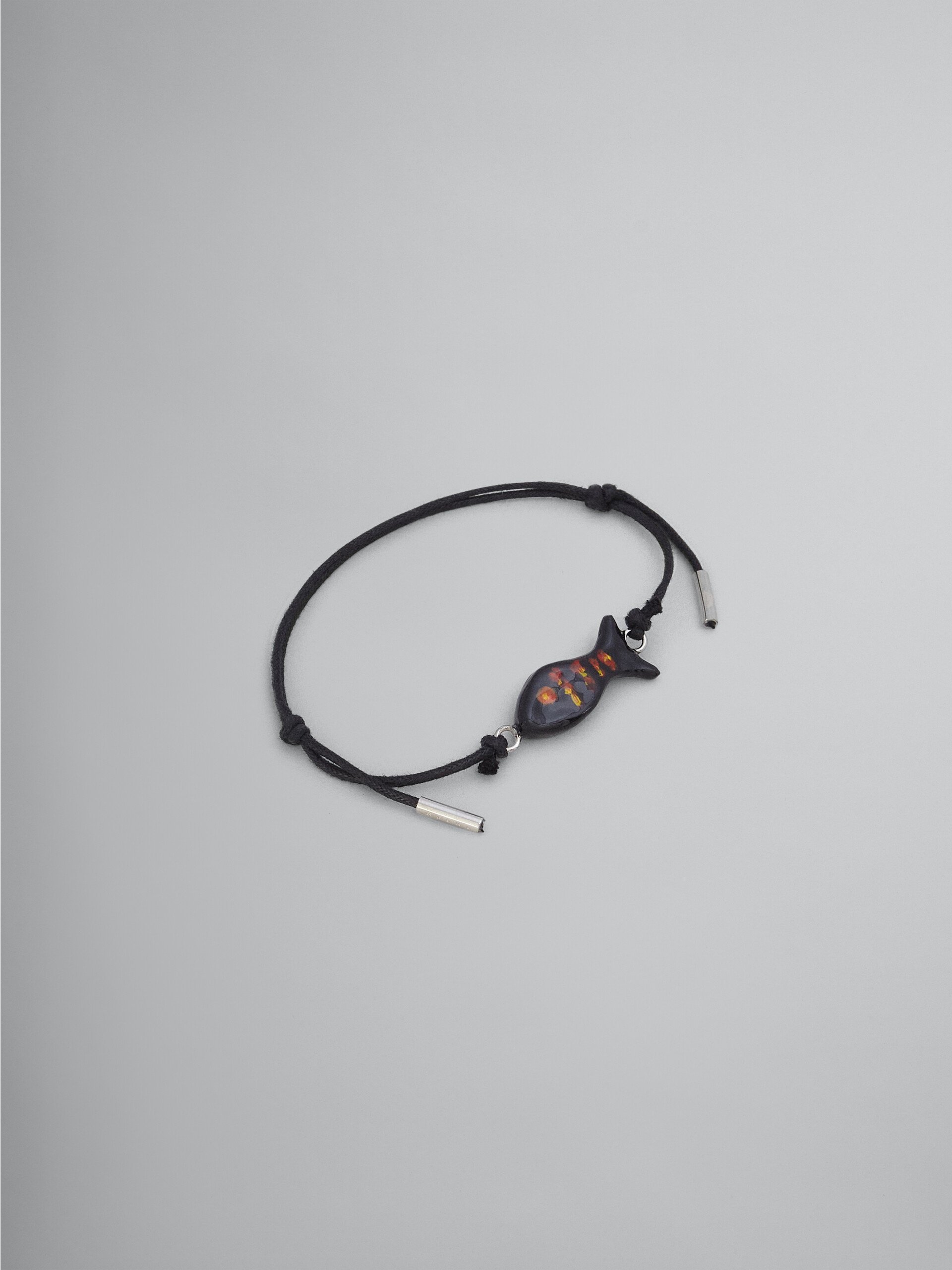 LEATHER BRACELET WITH ENAMELLED METAL FISH - 1