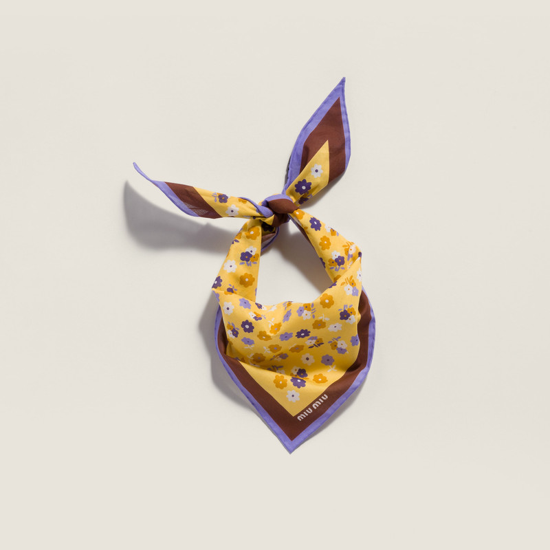 Printed poplin scarf 1
