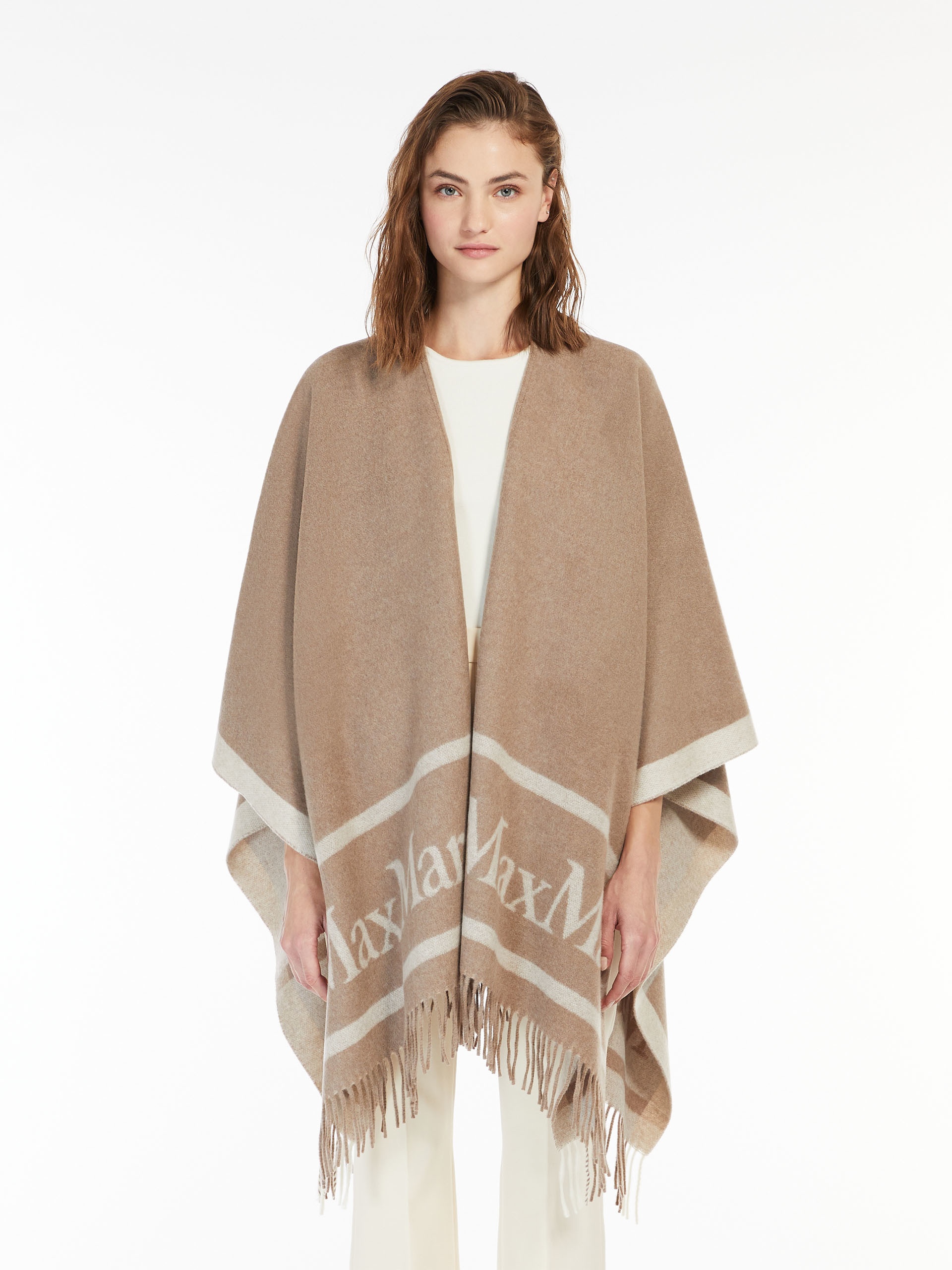 HILDE Wool cloak with fringes - 3