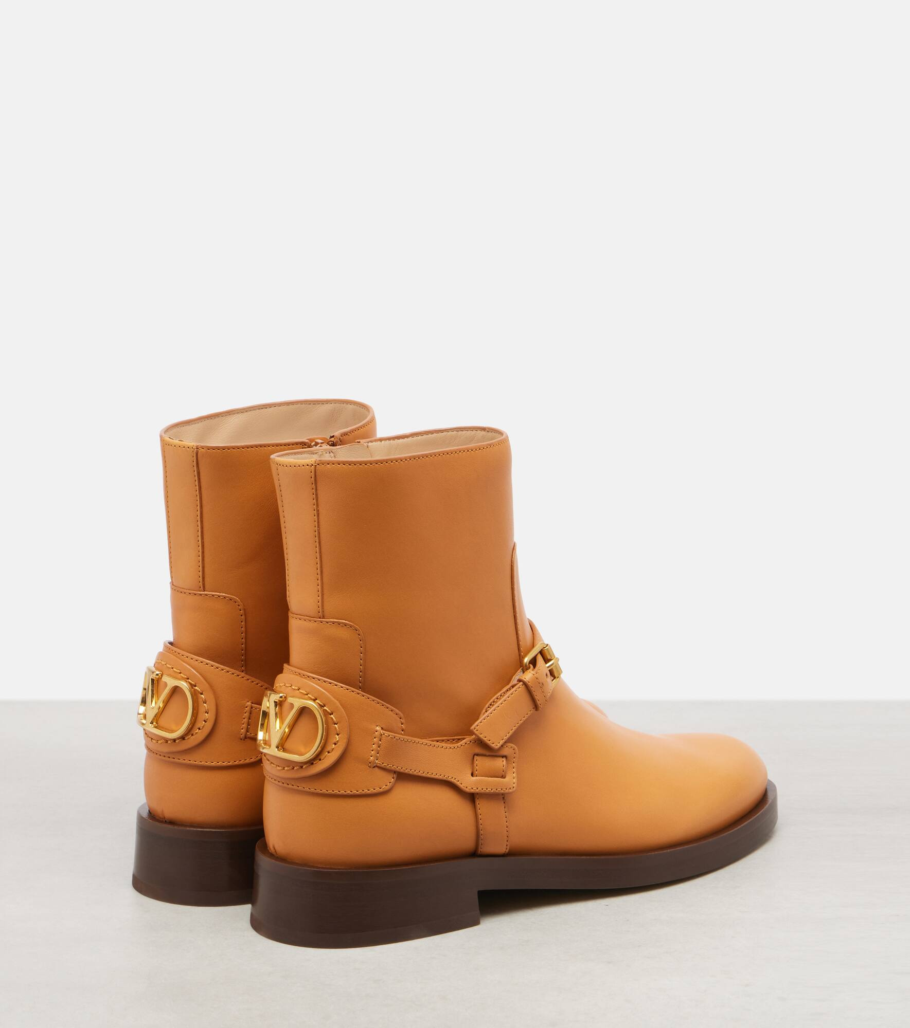 VLogo leather ankle boots - 2