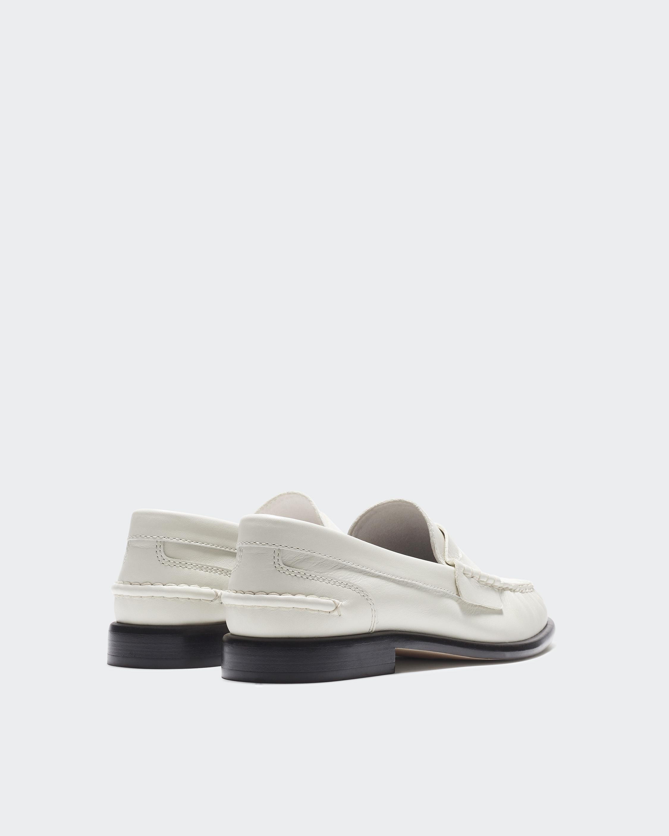 Carter Loafer - Leather
Penny Loafer - 3