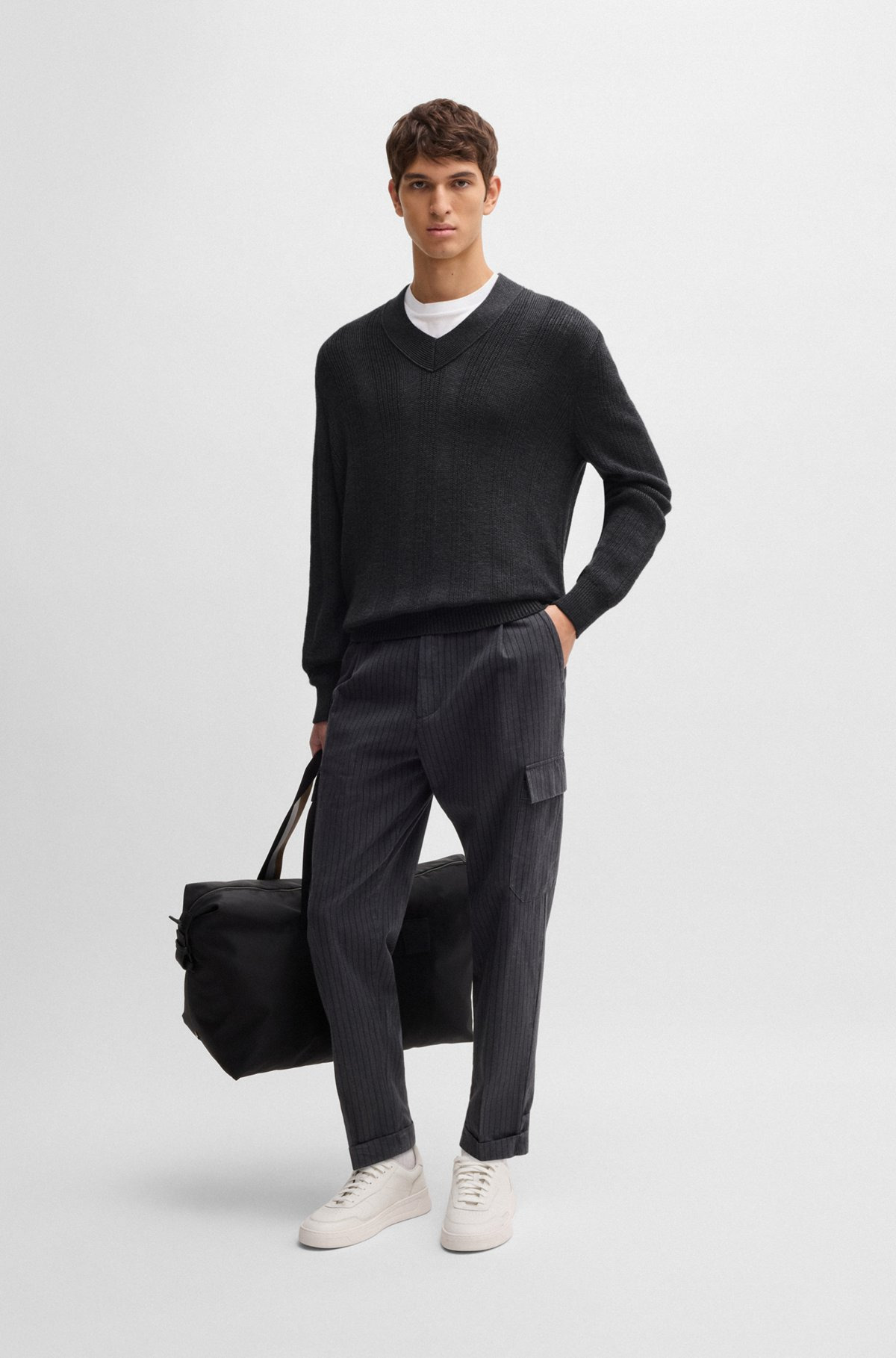 MIXED-STRUCTURE V-NECK SWEATER IN WOOL - 4