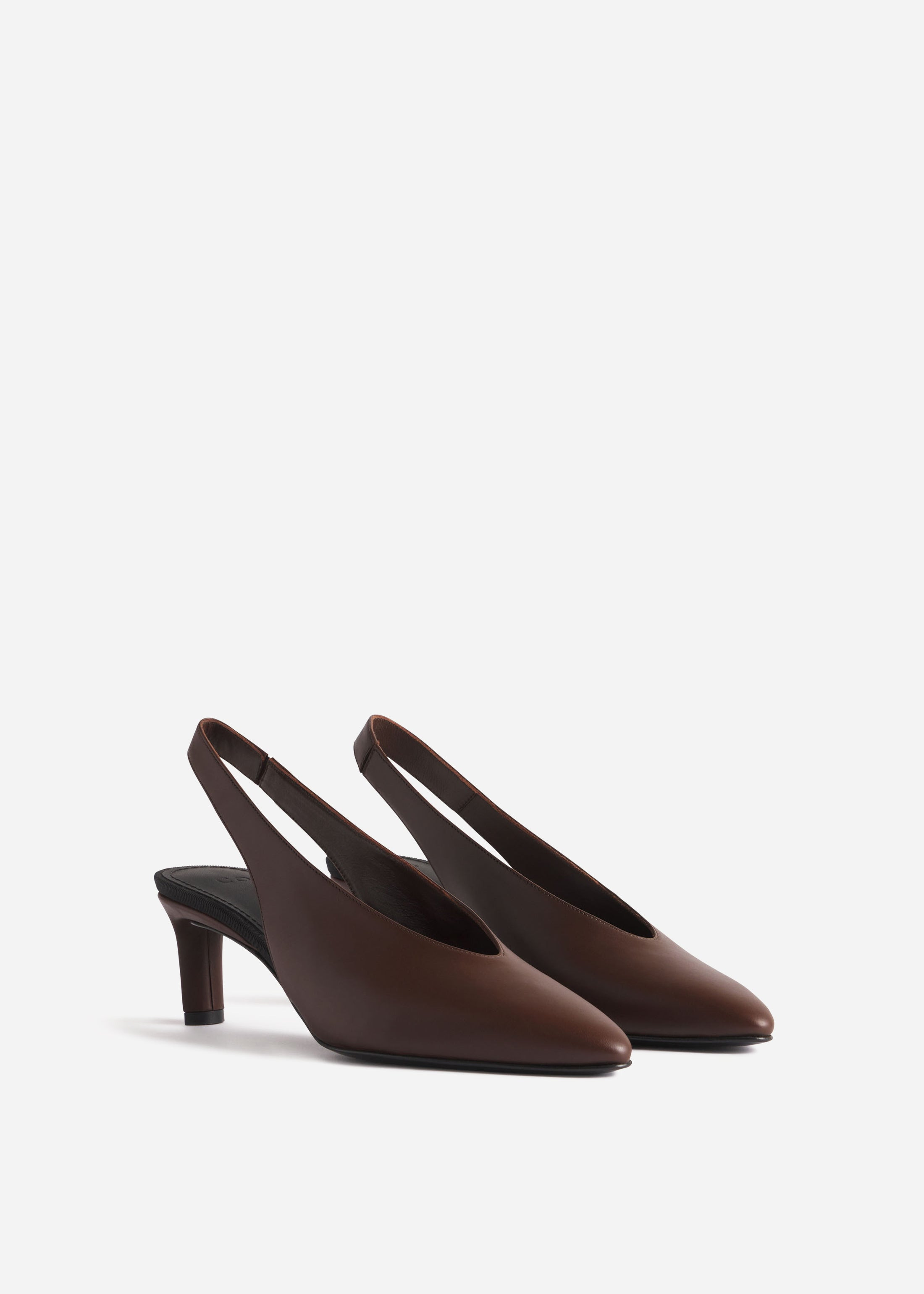 Pointed Slingback Heel in Chocolate - 2