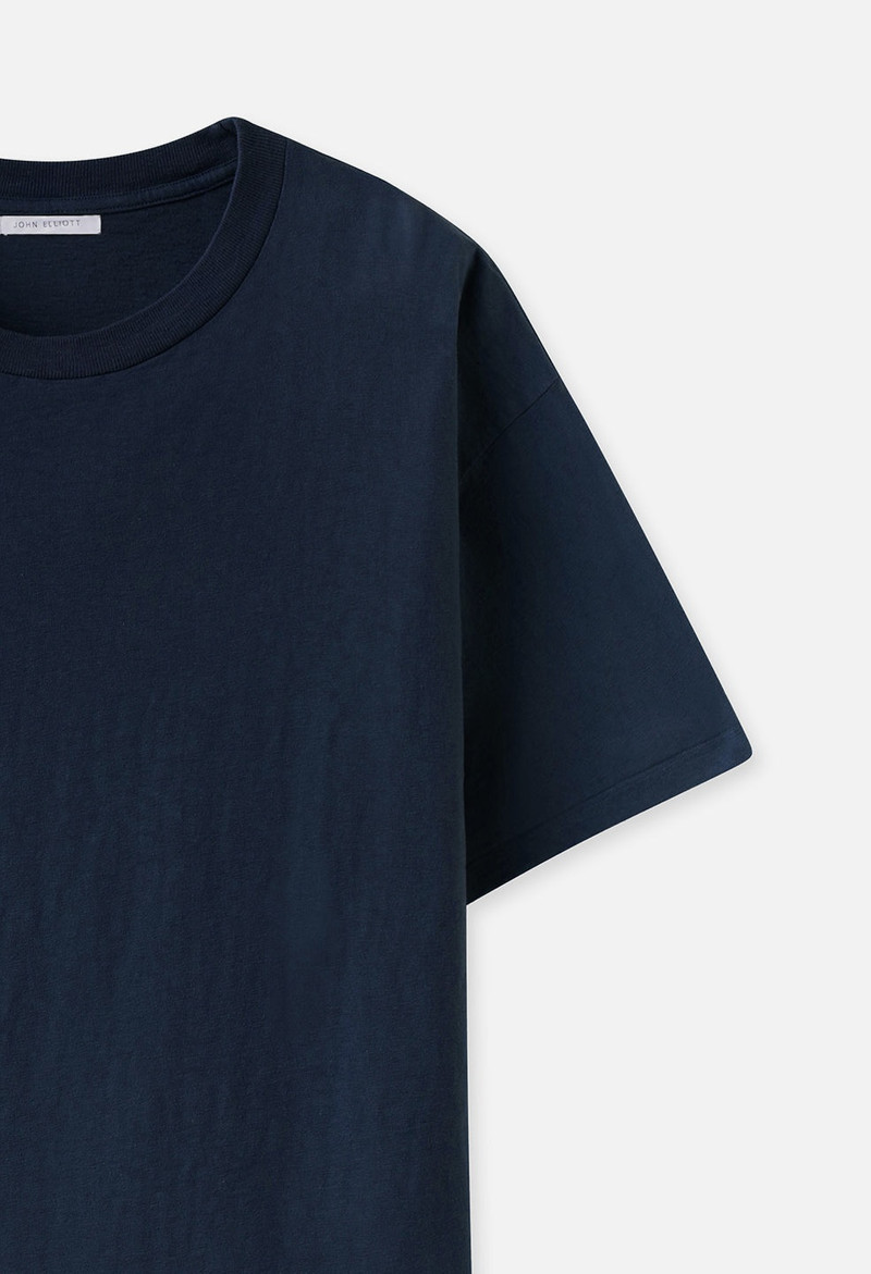 John Elliott UNIVERSITY TEE outlook