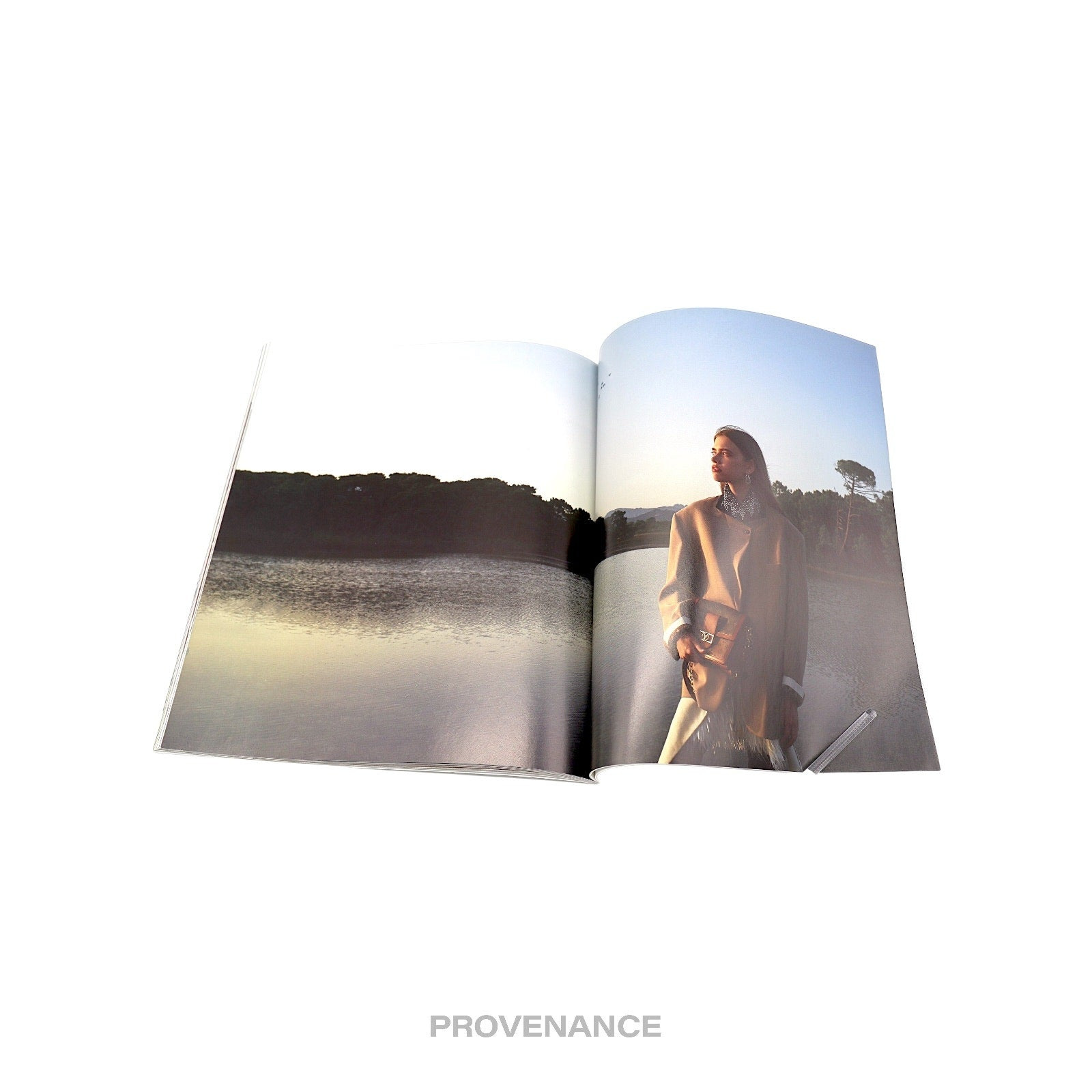 Louis Vuitton - The Book #9 - 4