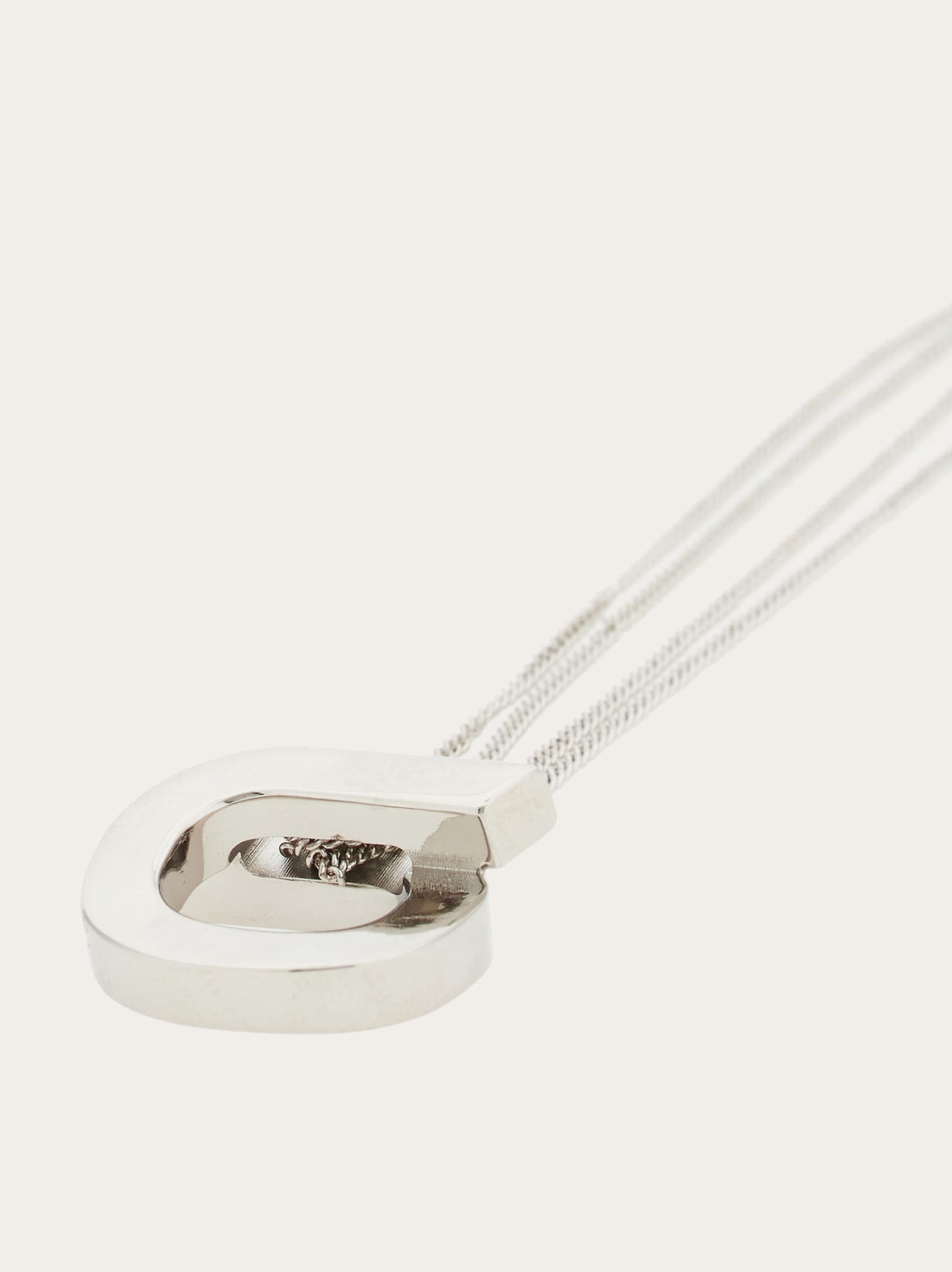 Gancini pendant necklace 2