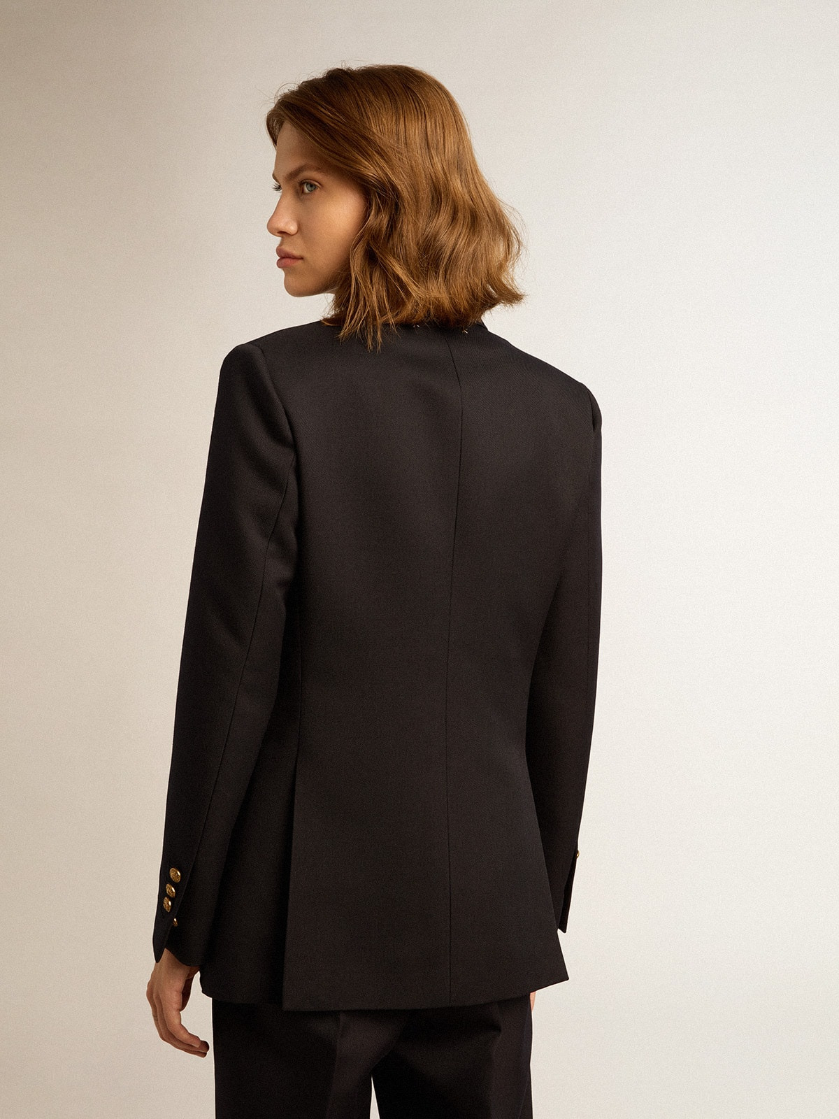 Double-breasted women’s blazer in dark blue with gold-colored buttons - 4