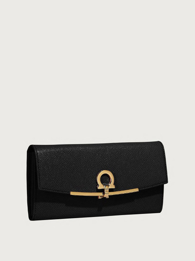 FERRAGAMO Gancini continental wallet outlook